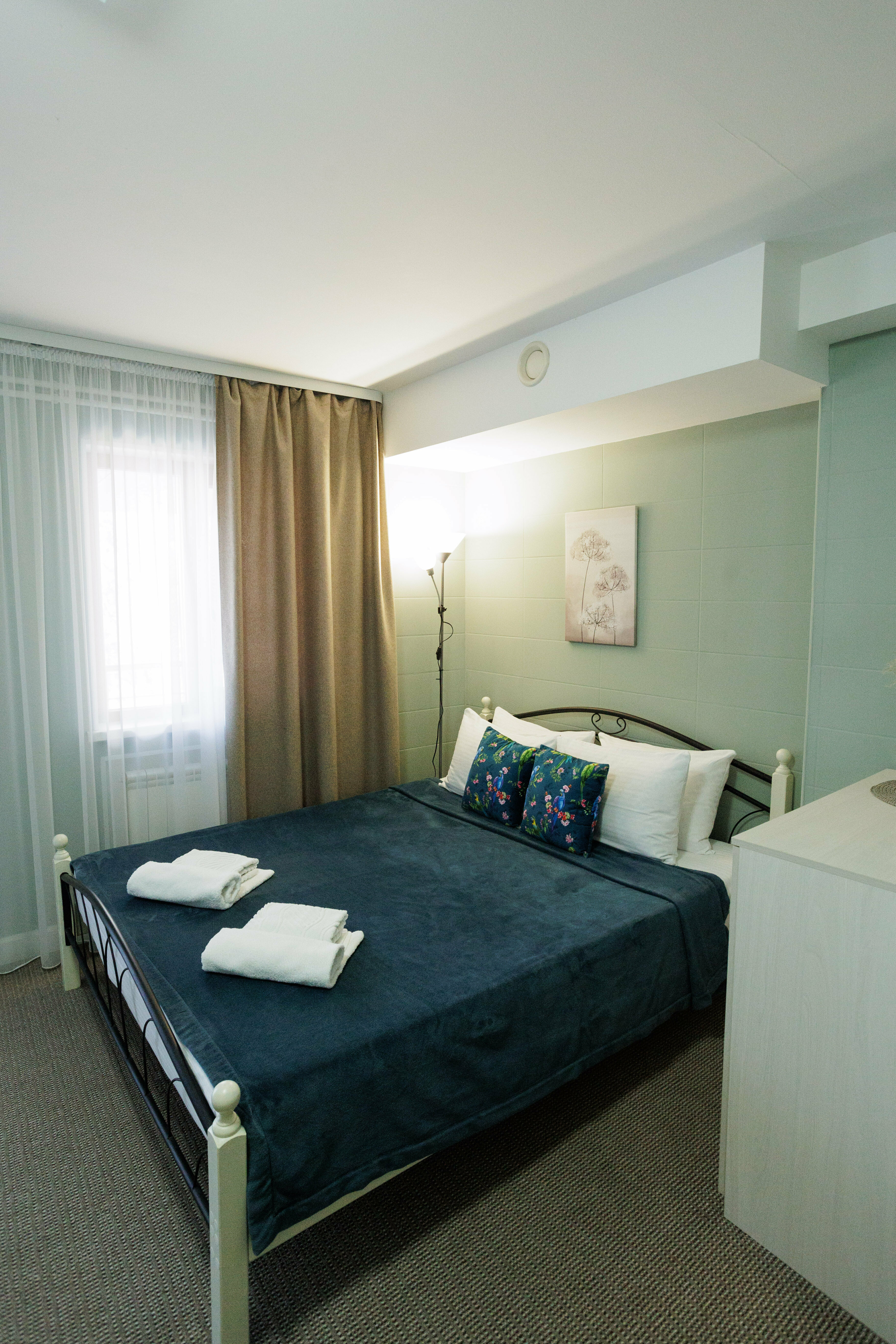 Стандартный номер с  двуспальной кроватью и балконом