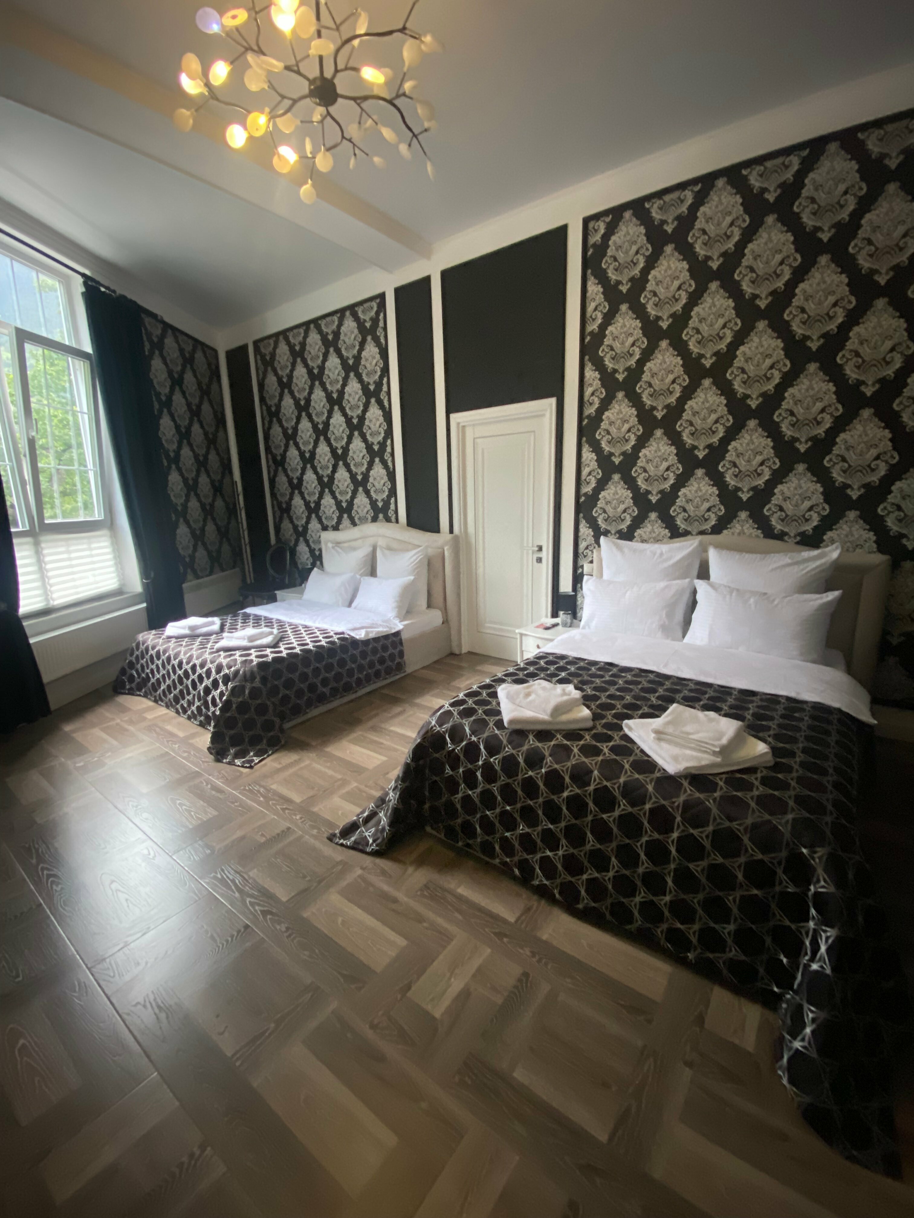 Четырехместный номер с видом на горы