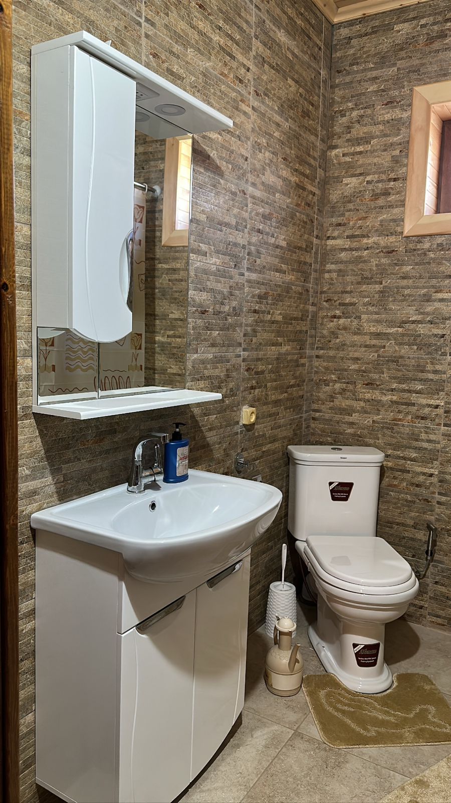 Семейный номер с видом на горы