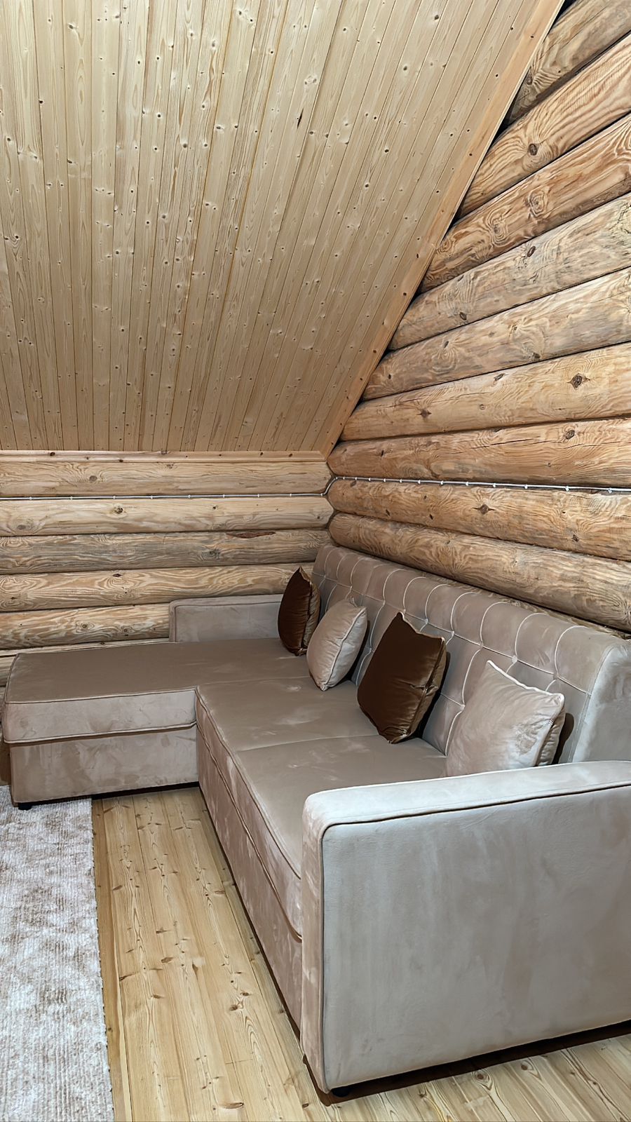 Семейный номер с видом на горы