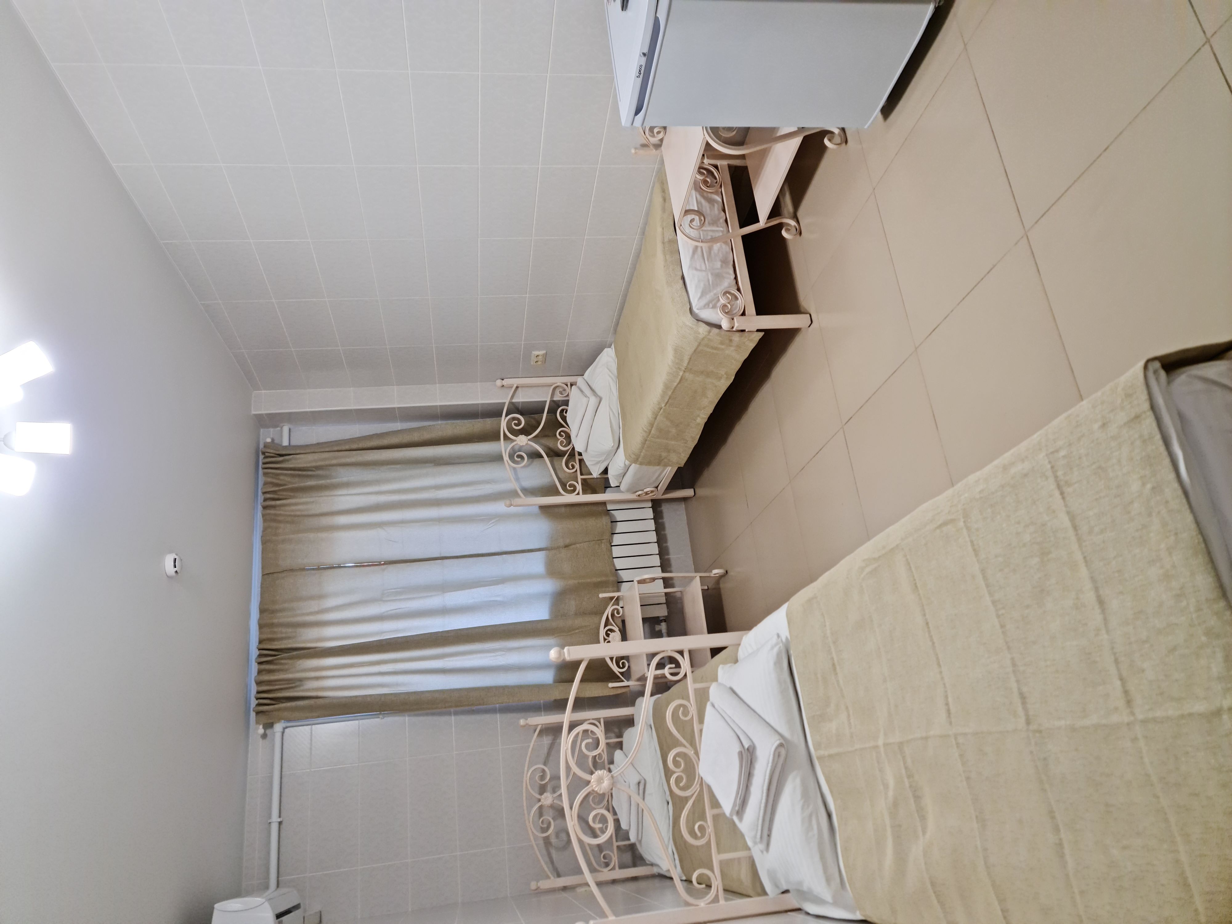 Трехместный номер «Комфорт» с душем