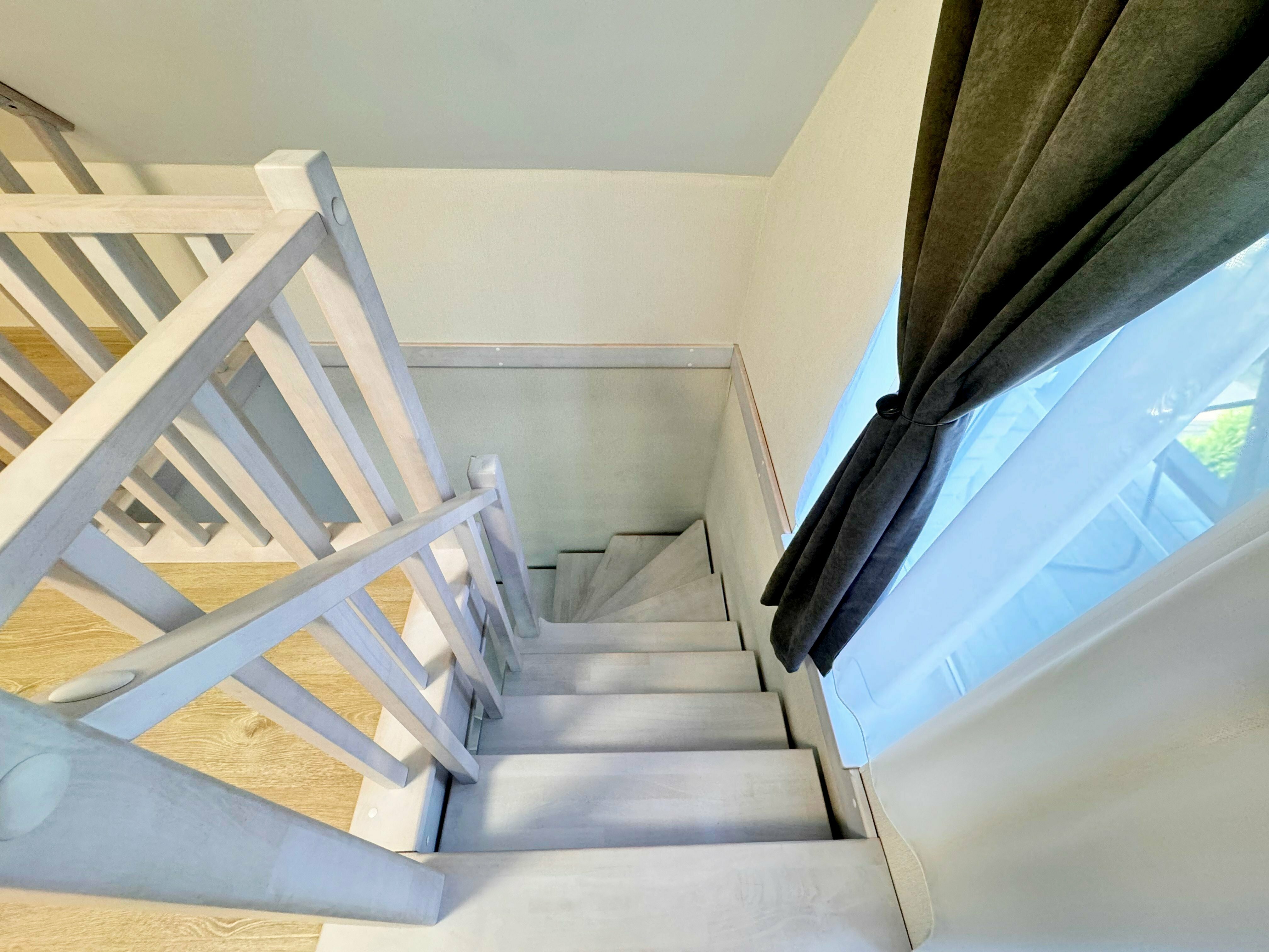 Дом с балконом