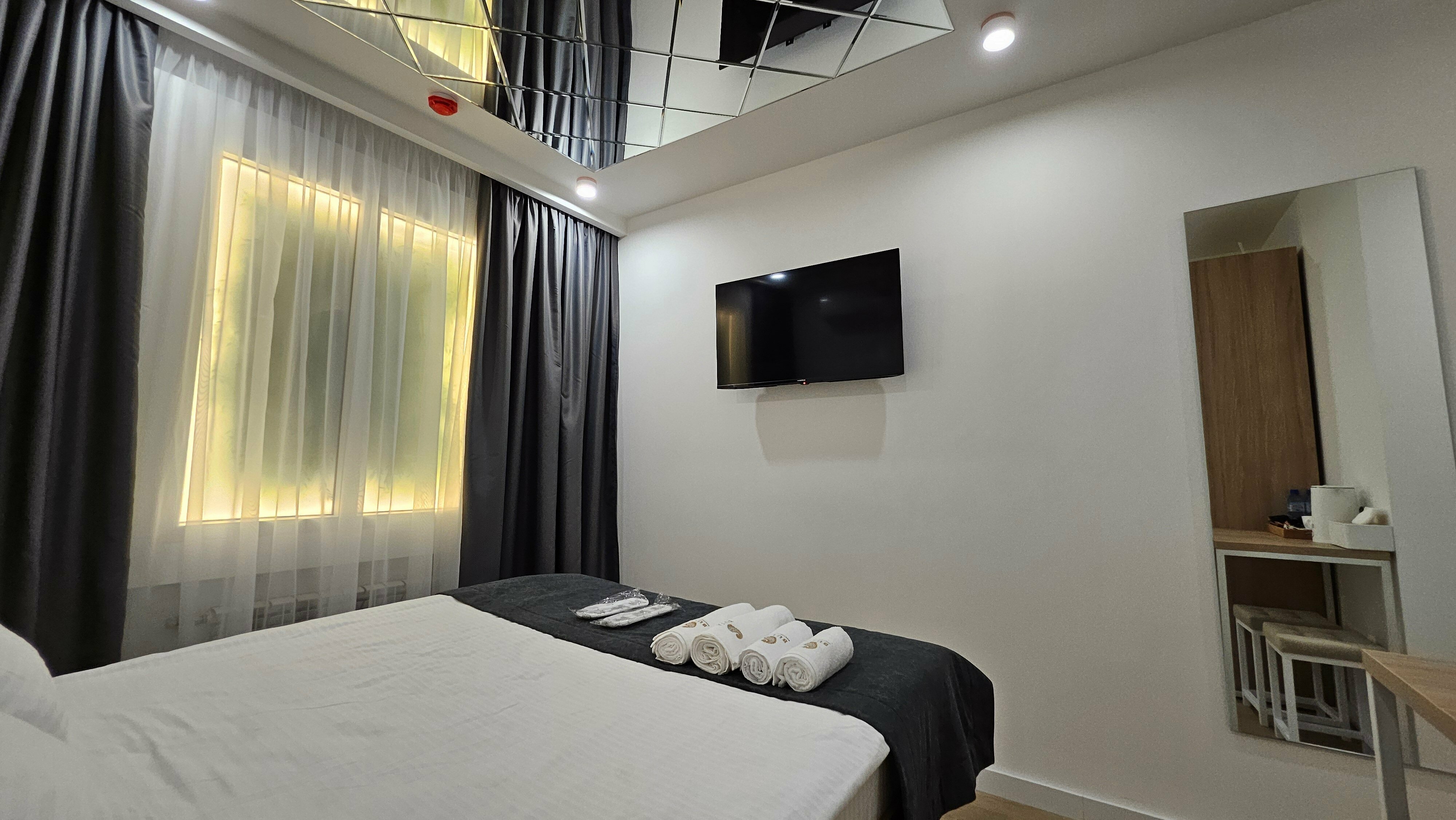 Standard  фальш-окно