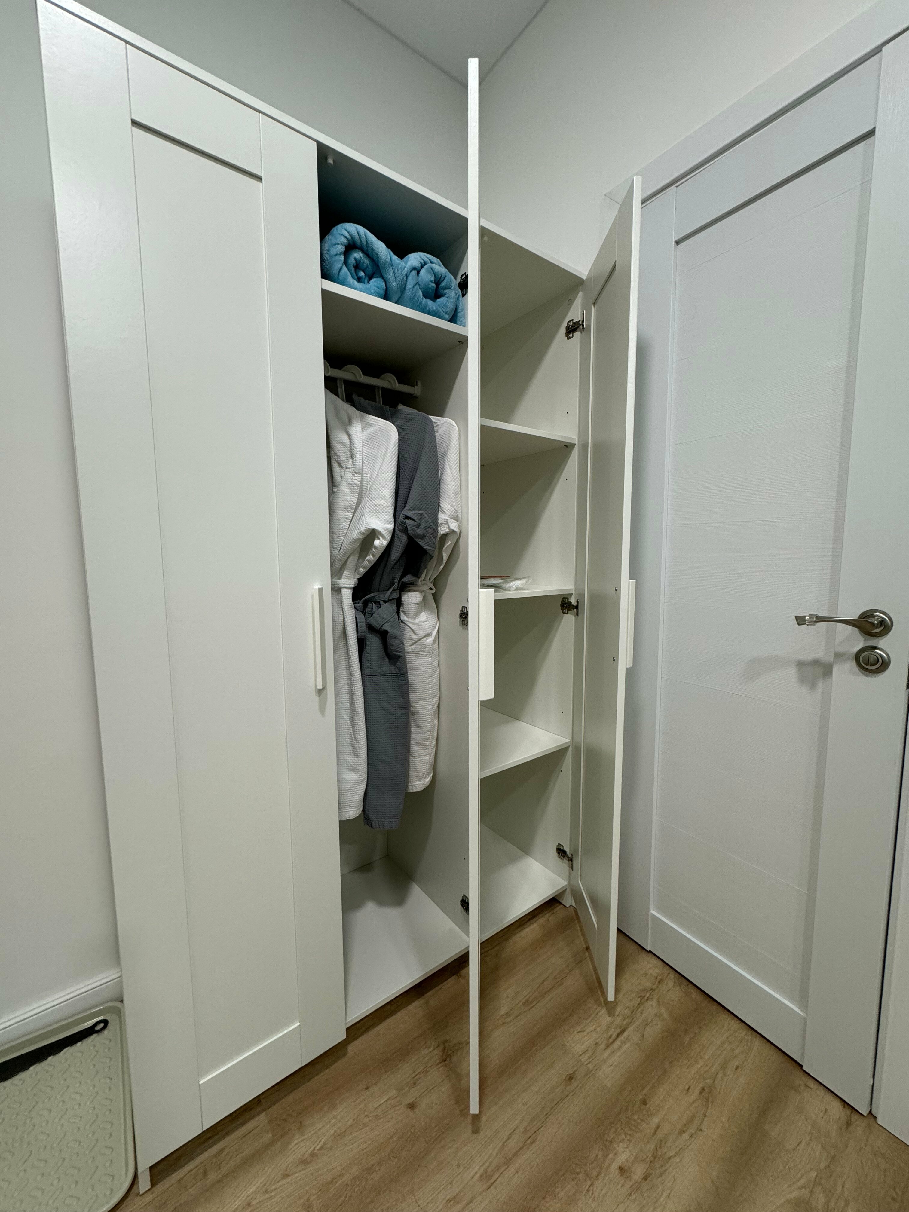 Трехместный номер с видом на сад