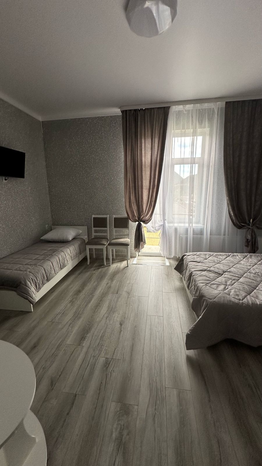 Семейный номер с видом на горы