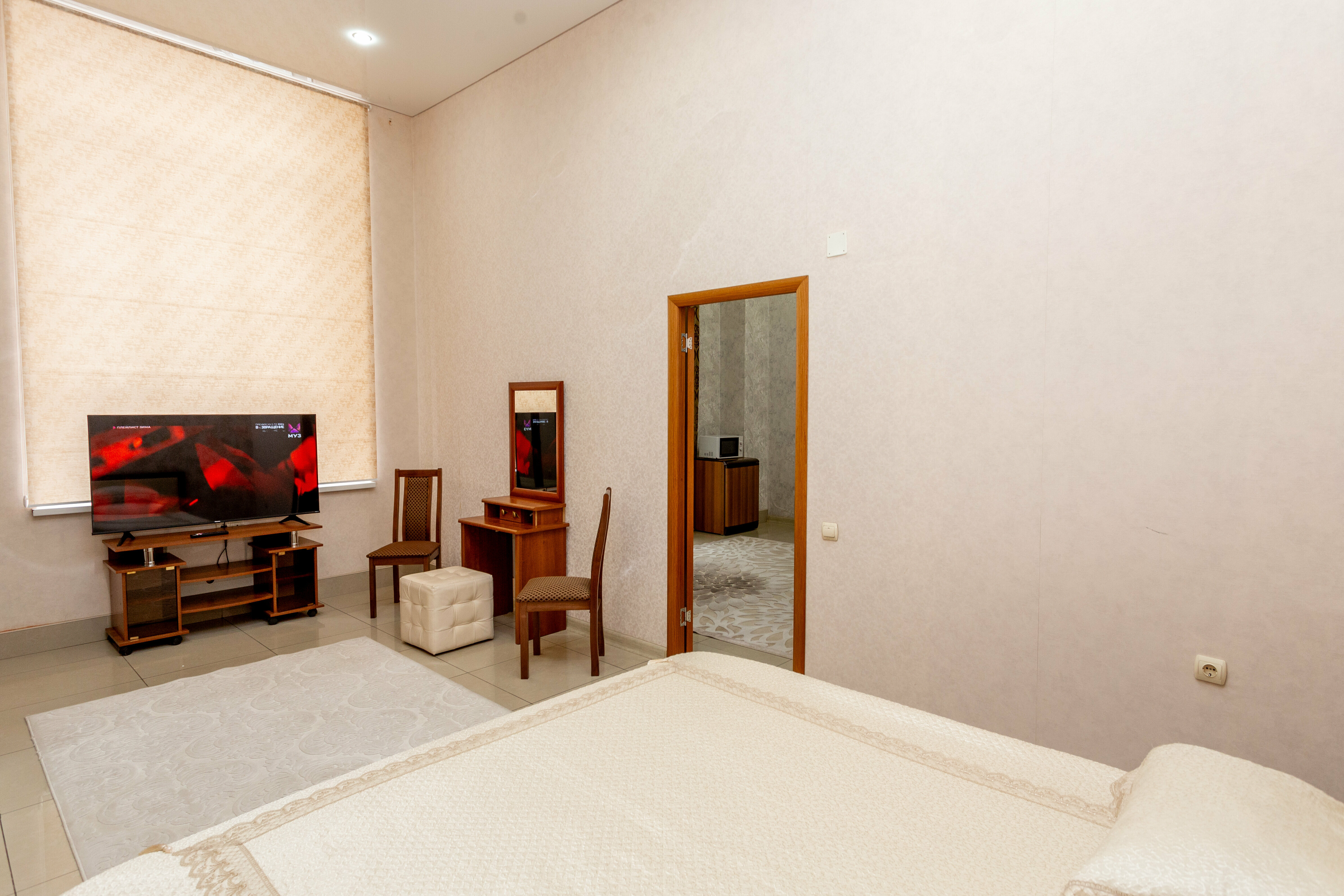 Люкс с кроватью размера "queen-size" и гидромассажной ванной