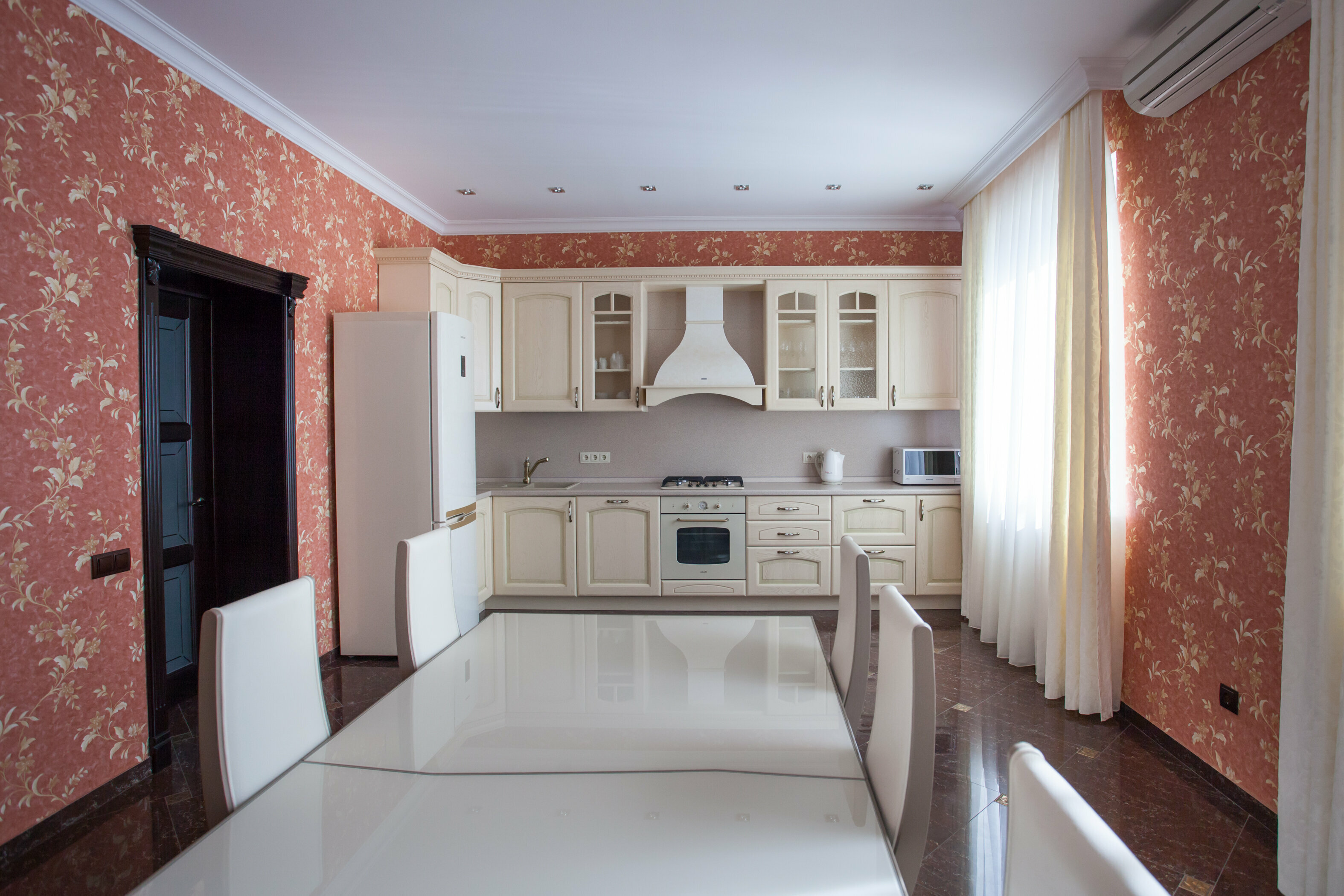 Улучшенный четырехместный номер