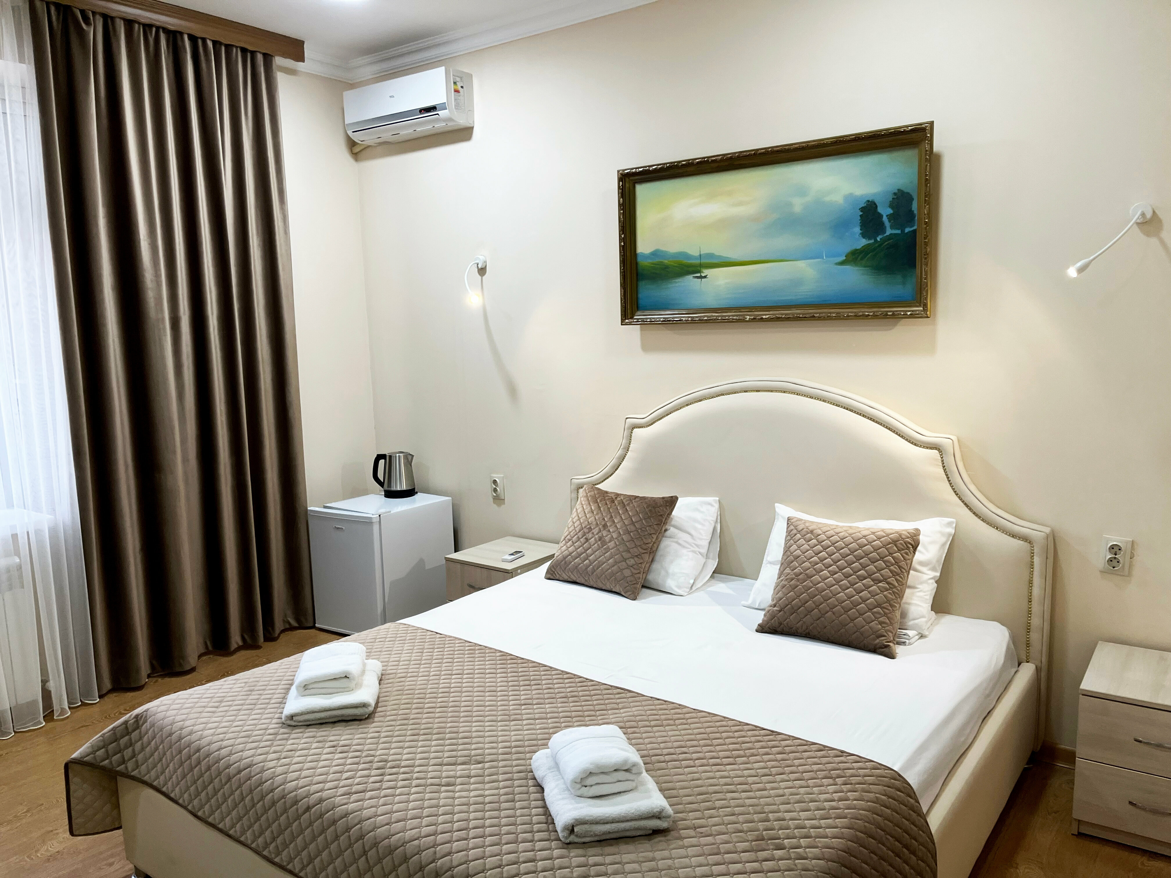 Номер Делюкс с кроватью размера "King-size" и балконом с видом на город