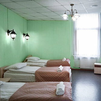 Четырехместный номер с общей ванной комнатой