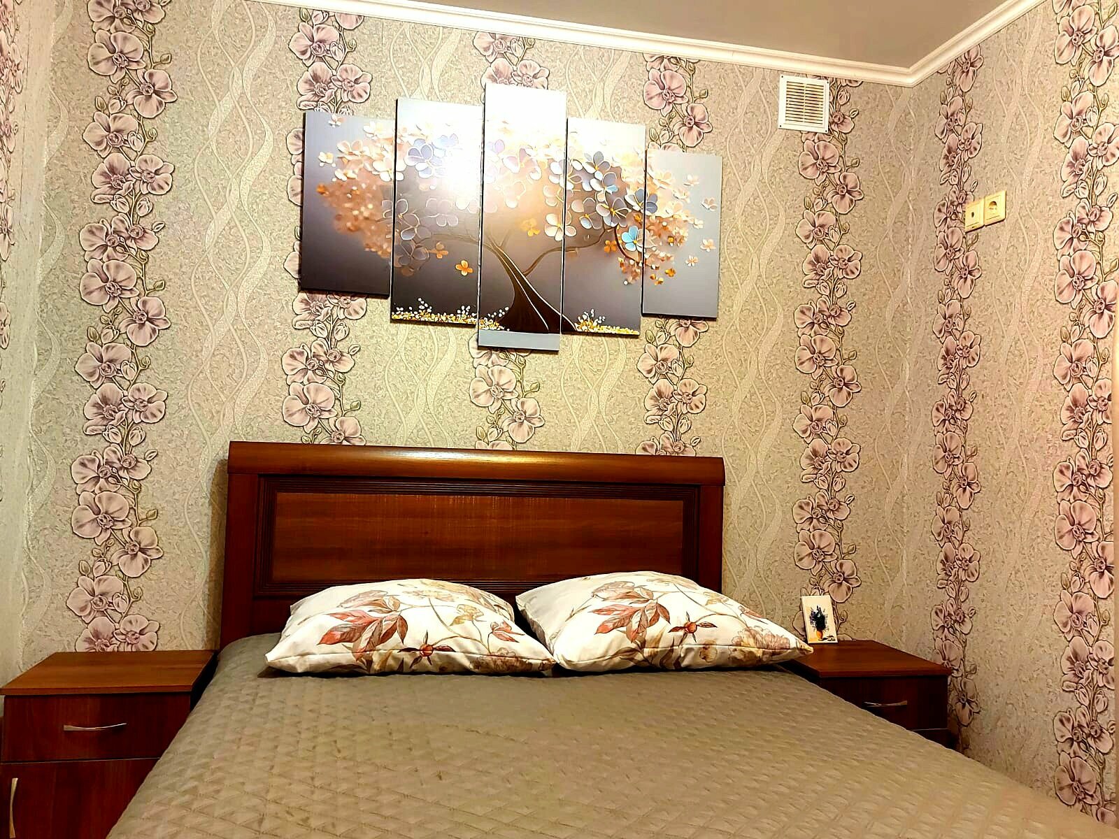 Семейный номер с видом на горы