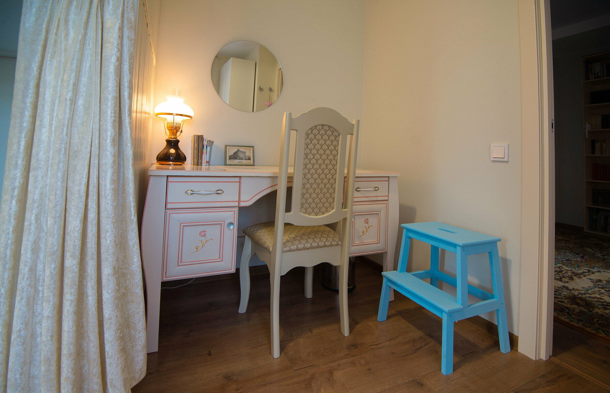 Кровать в общем номере для женщин с 4 кроватями