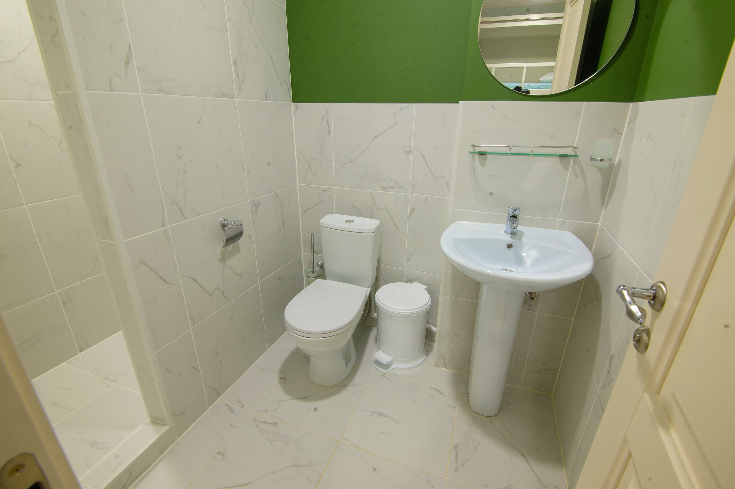 Спальное место на двухъярусной кровати в общем номере для мужчин