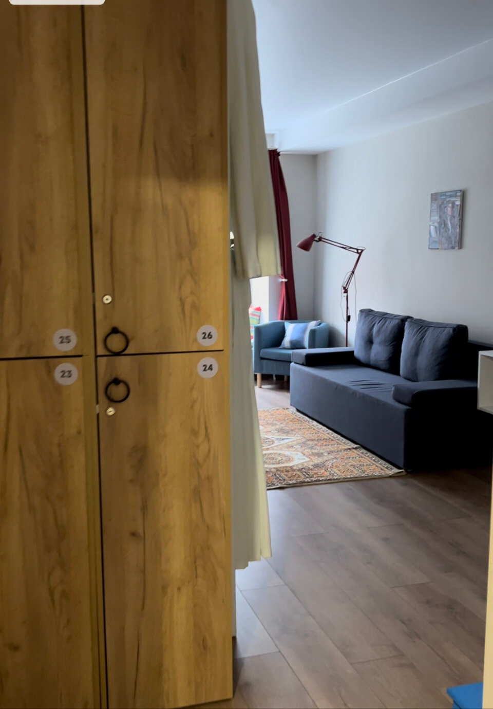 Кровать в общем 4-местном номере для мужчин и женщин