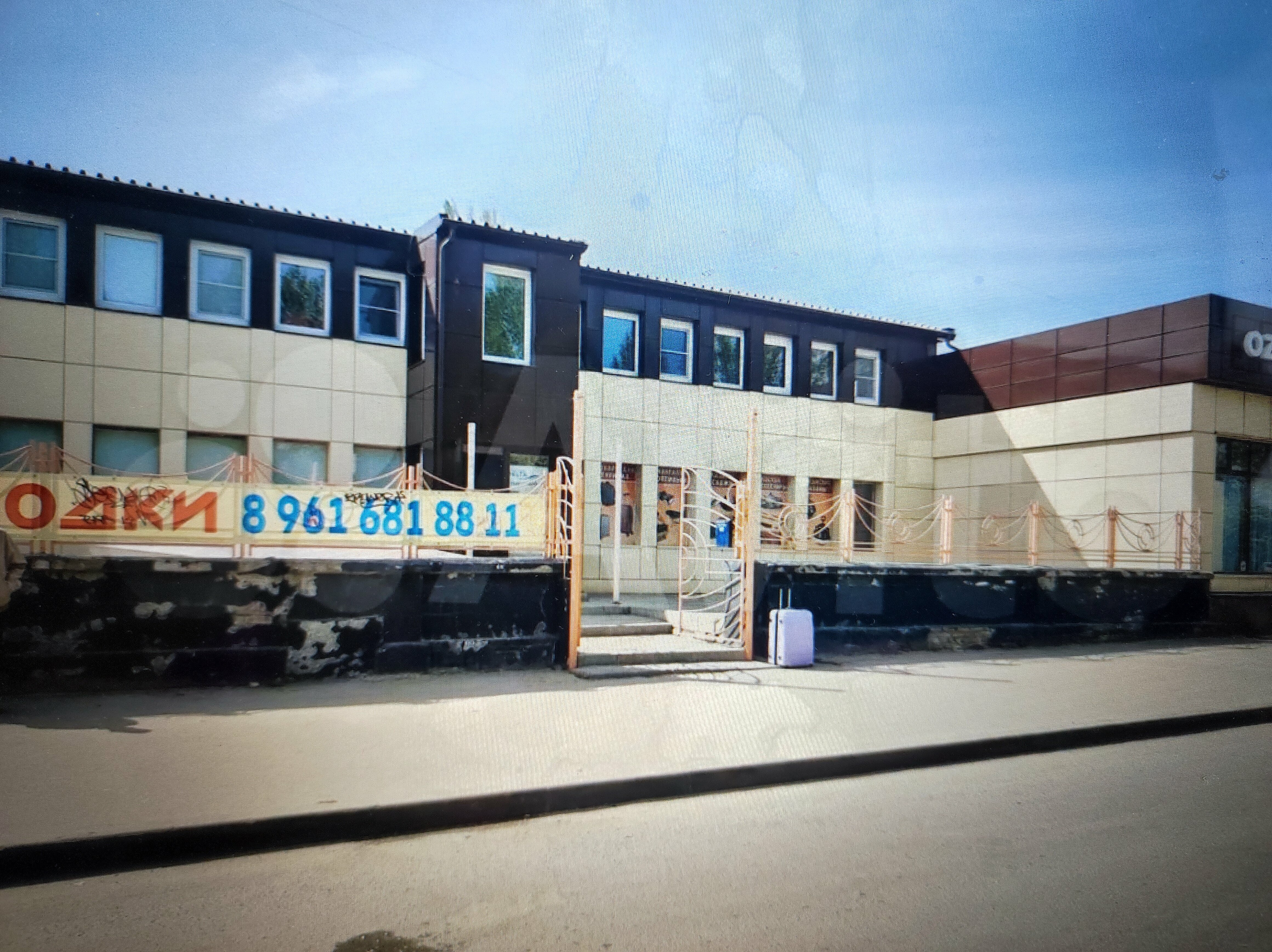 Кровать в общем 6-местном номере для мужчин и женщин