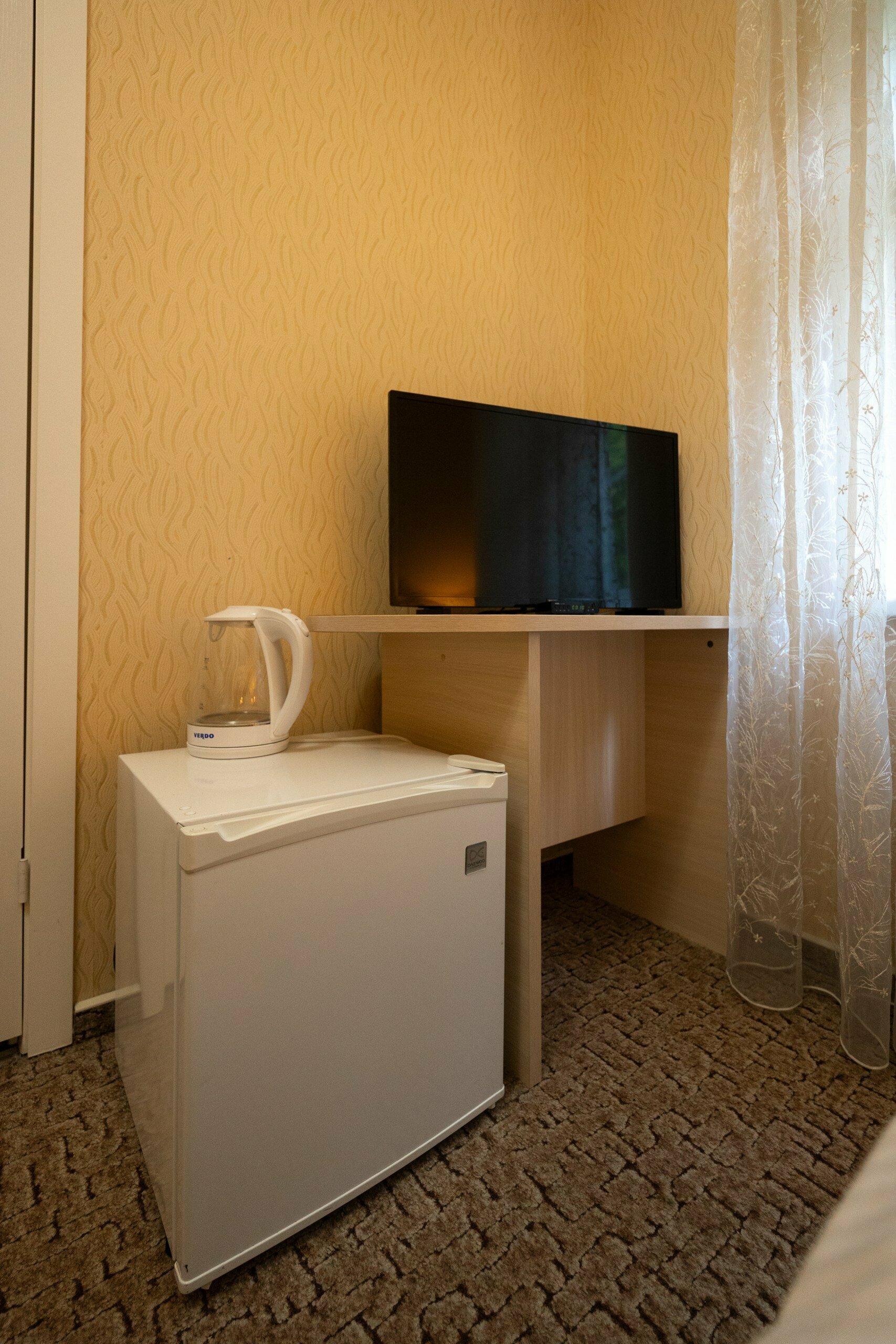 Улучшенное двухместное размещение +доп.место ( 2 отдельные кровати+диван)