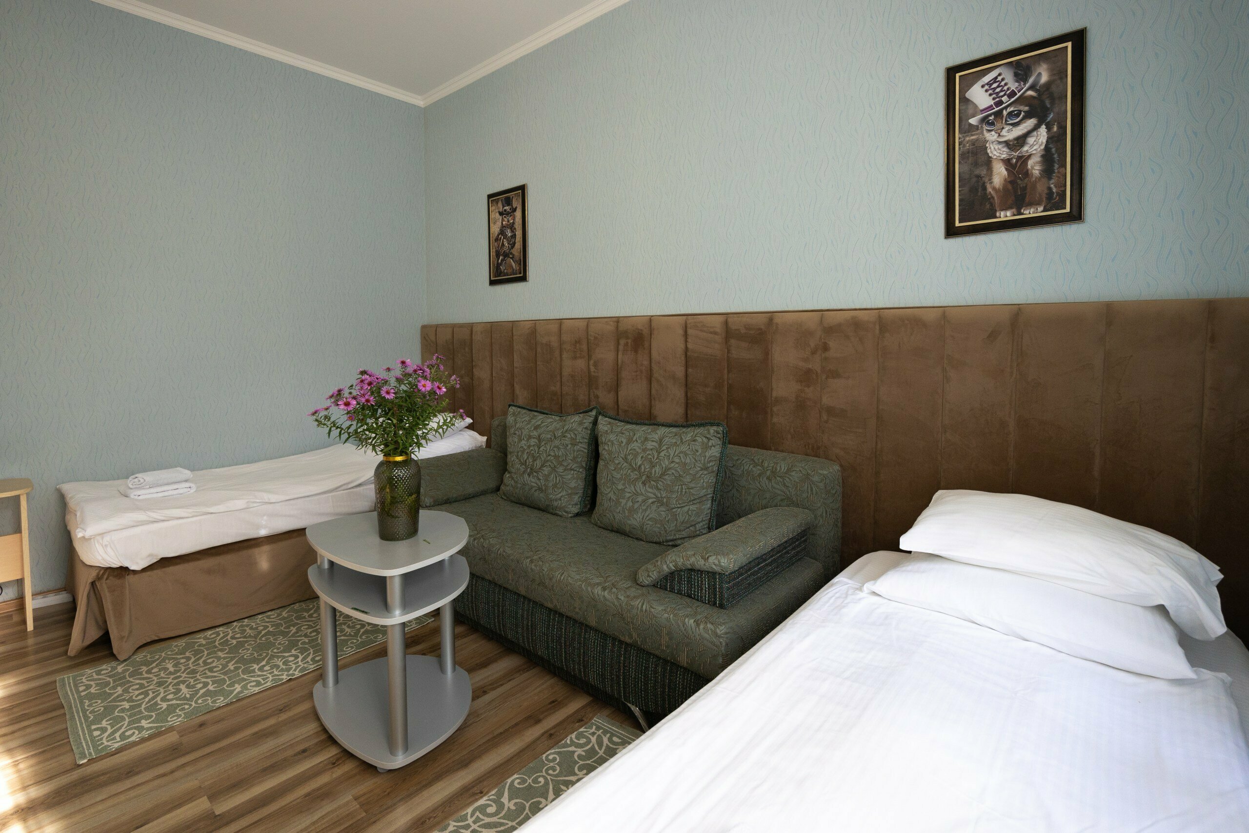 Улучшенное двухместное размещение +доп.место ( 2 отдельные кровати+диван)