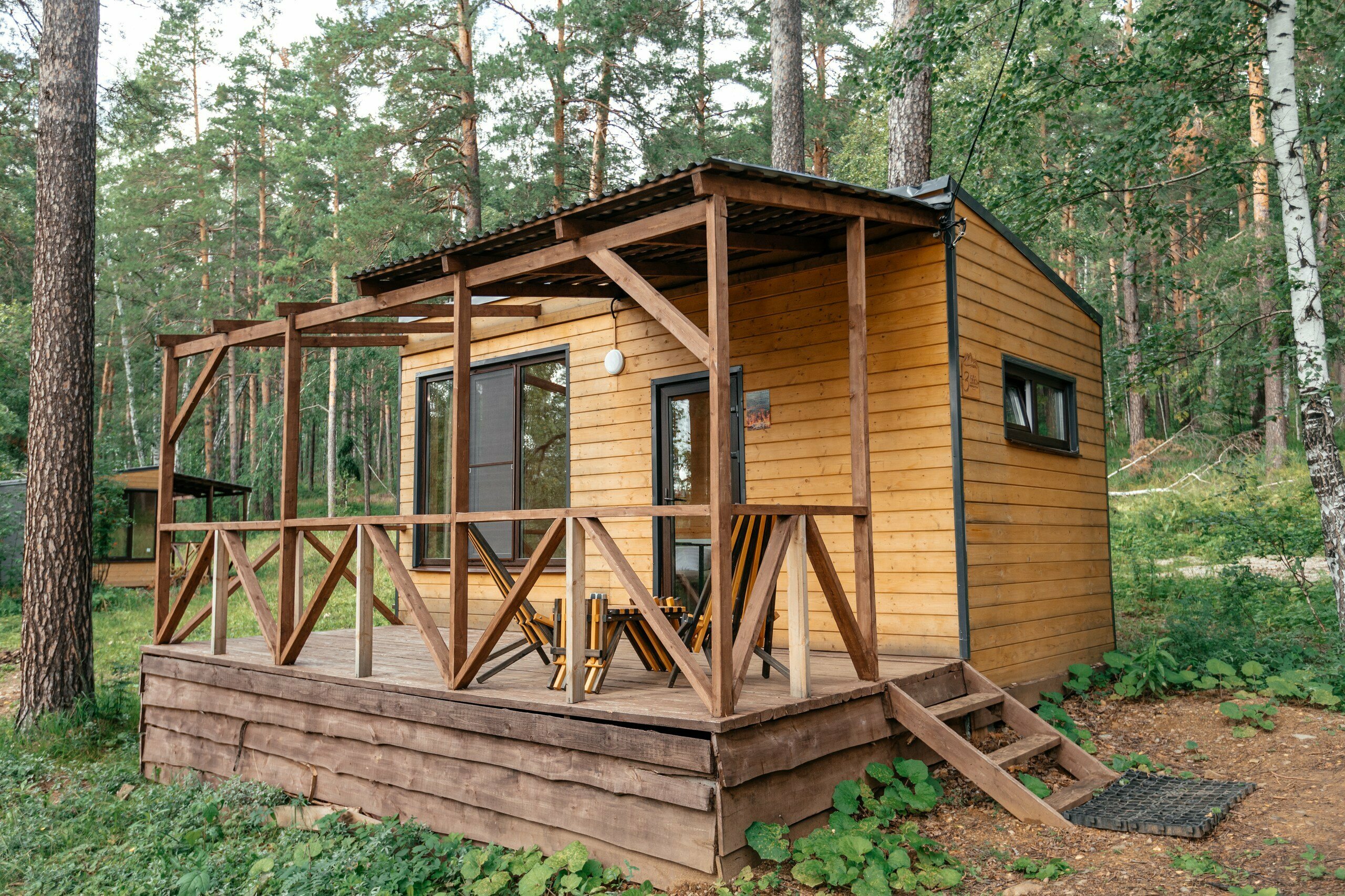 Домик 3 (двухместный номер с 1 кроватью с видом на озеро)