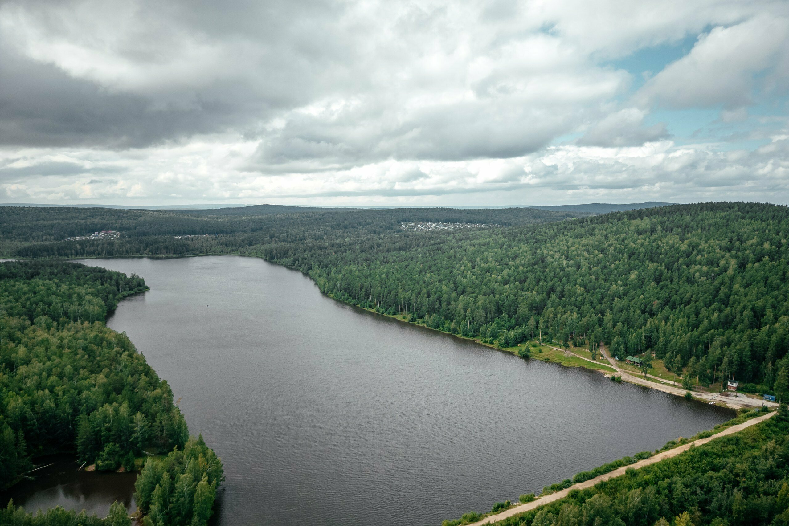 Домик 1 (двухместный номер с 1 кроватью с видом на озеро)