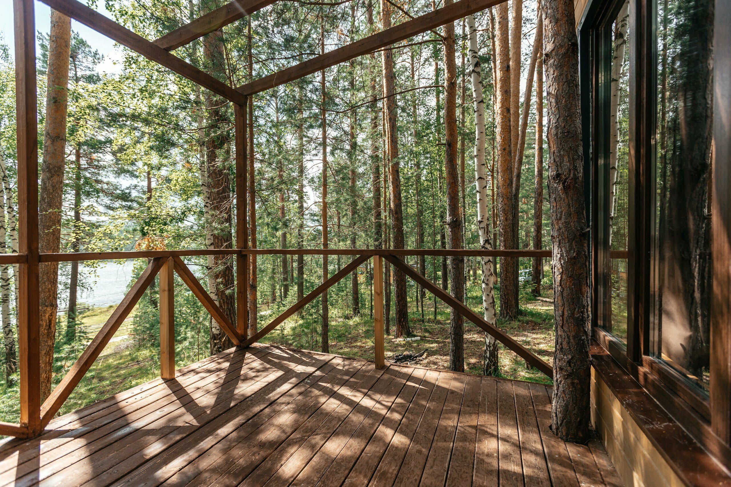 Домик 4 (четырехместный номер с видом на озеро)