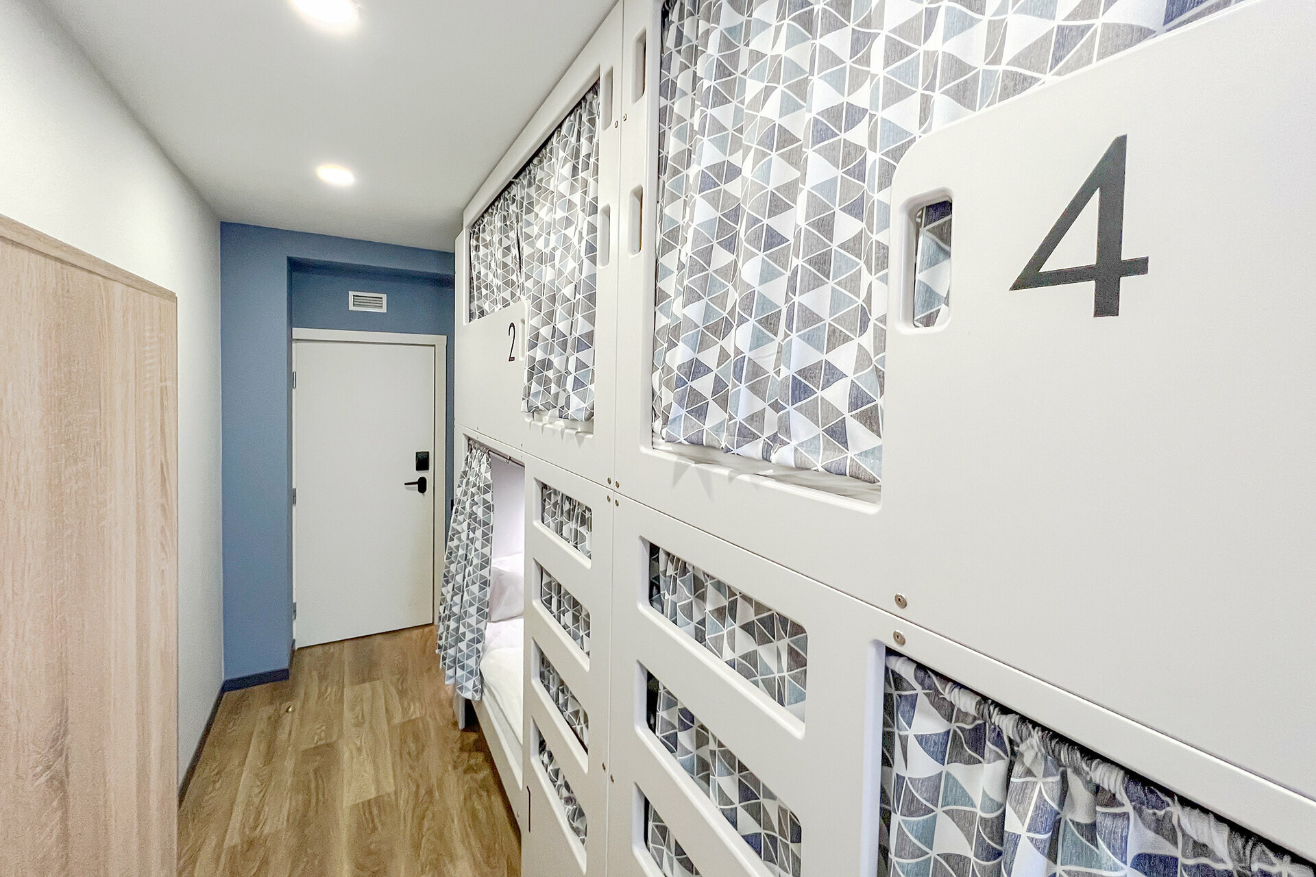 Общий 4-местный номер для мужчин