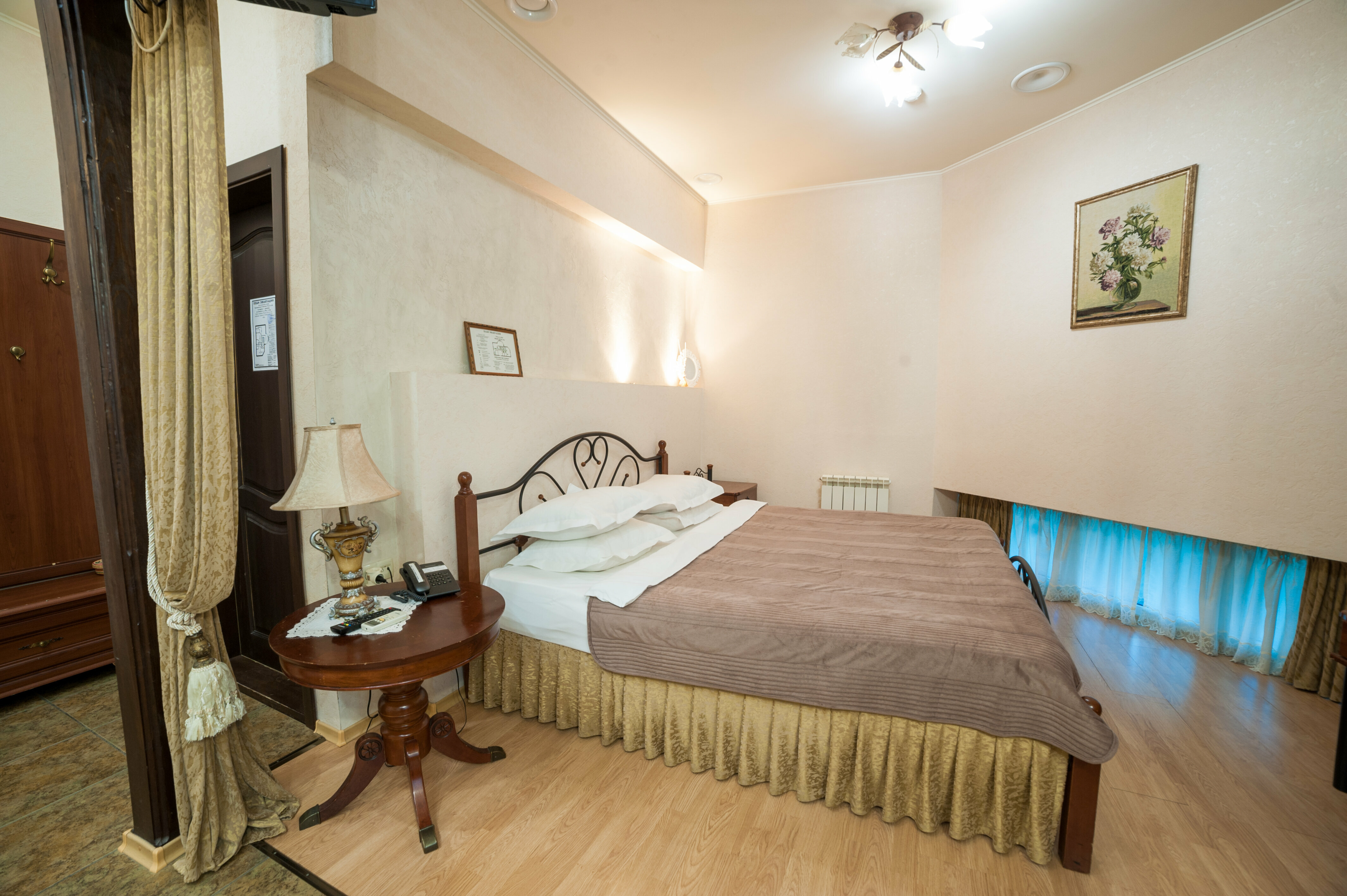 Большой двухместный номер с 1 кроватью