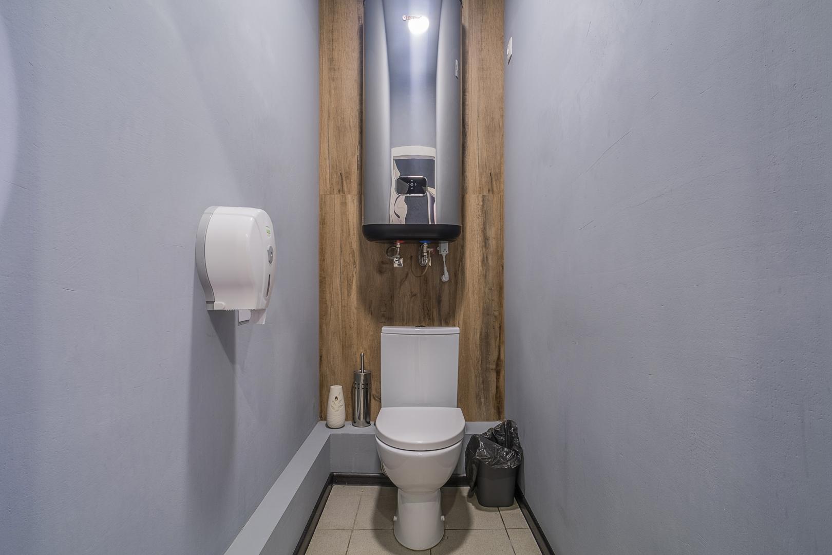 Кровать в общем номере для мужчин с 4 кроватями