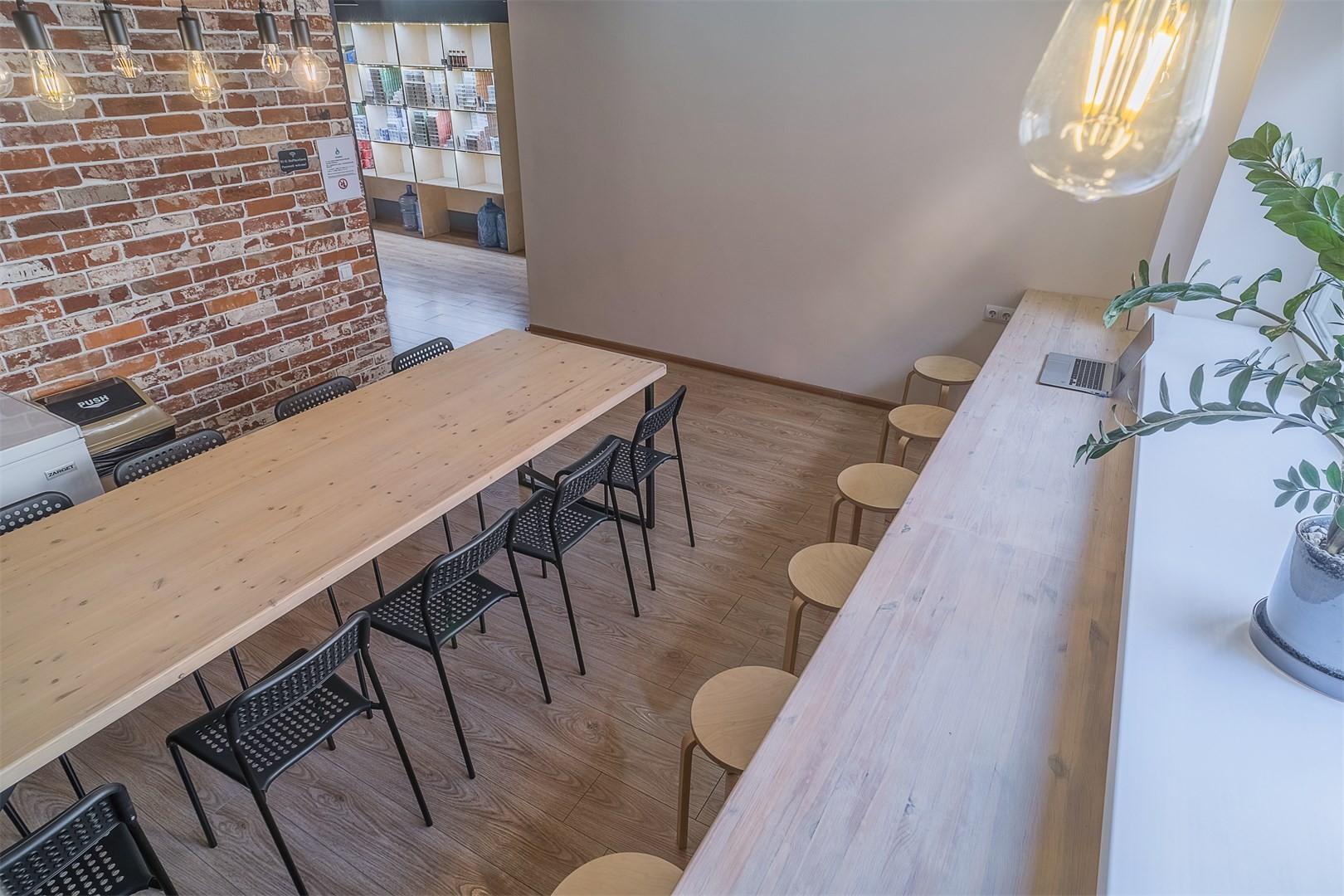 Кровать в общем 6-местном номере для женщин