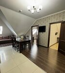 Трехкомнатный апартамент с кухней (мансардный 4 этаж) в Парадейсон