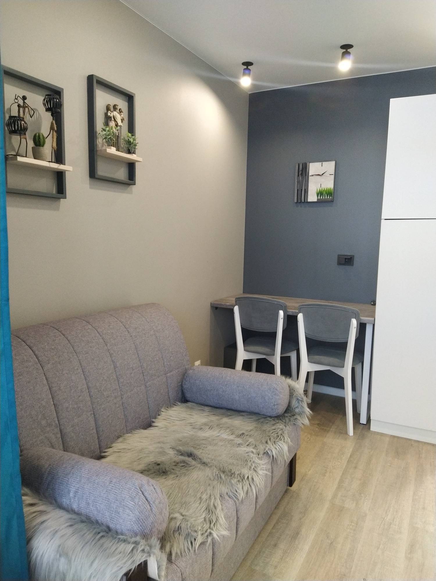 Трехместный номер с собственной ванной комнатой