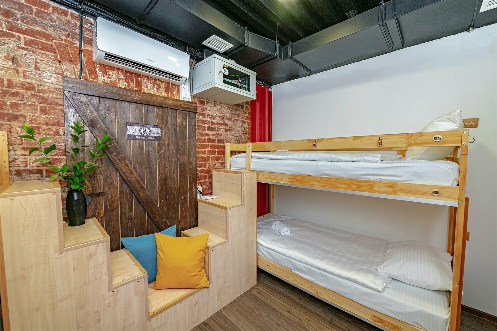 Общий номер для женщин с 4 кроватями