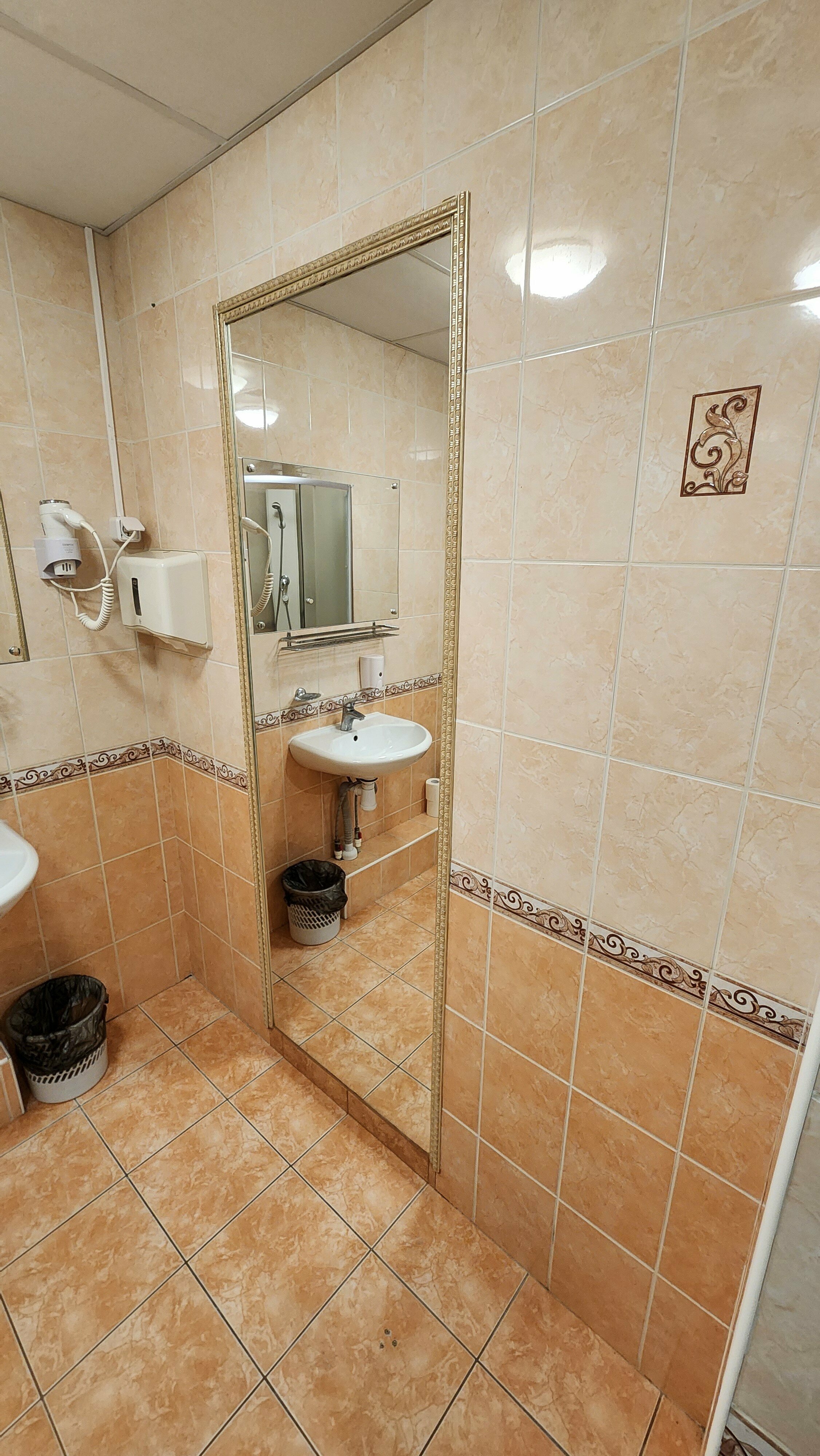 Cемейный номер с собственной ванной комнатой