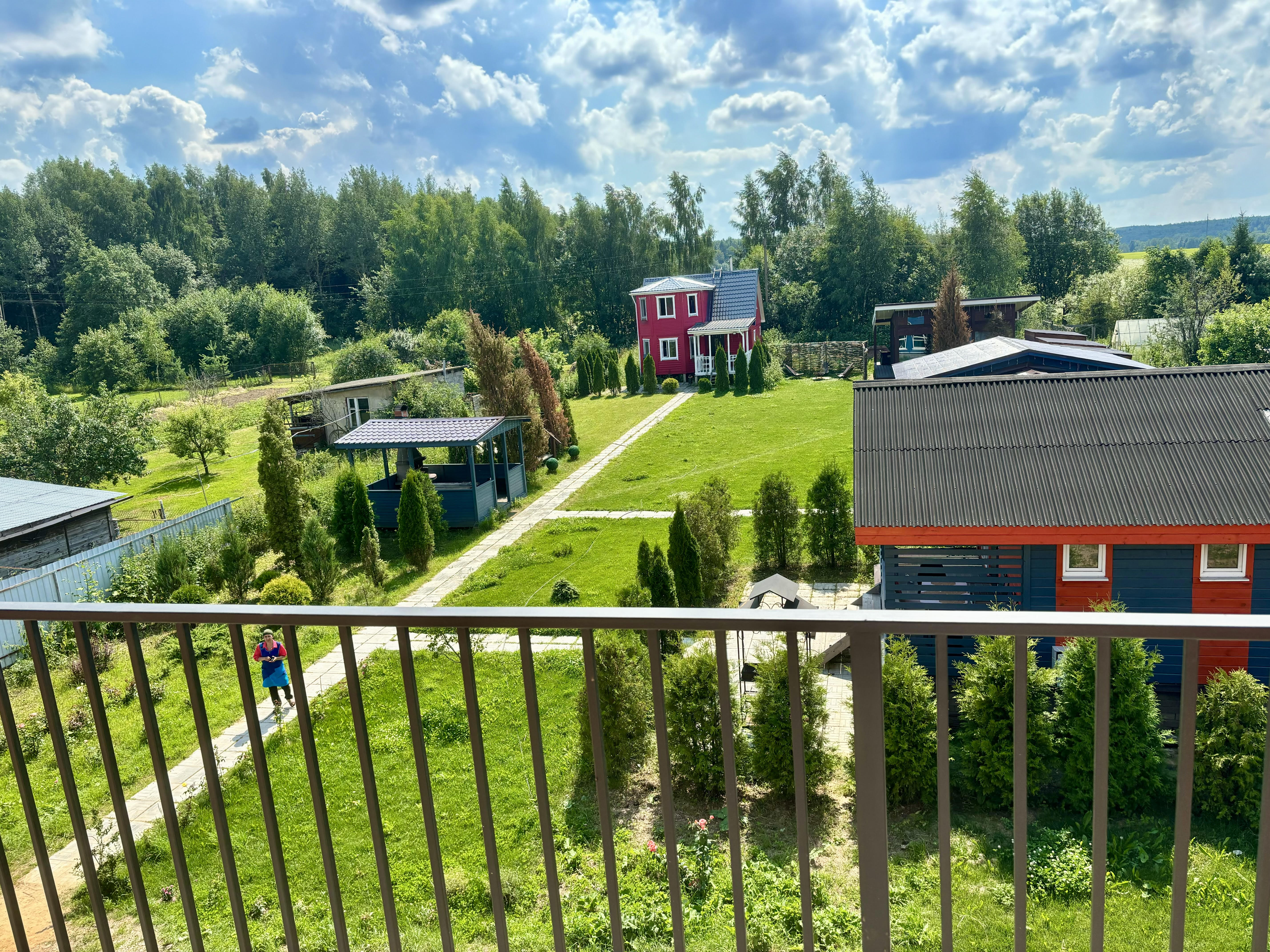 Дом с видом на лес