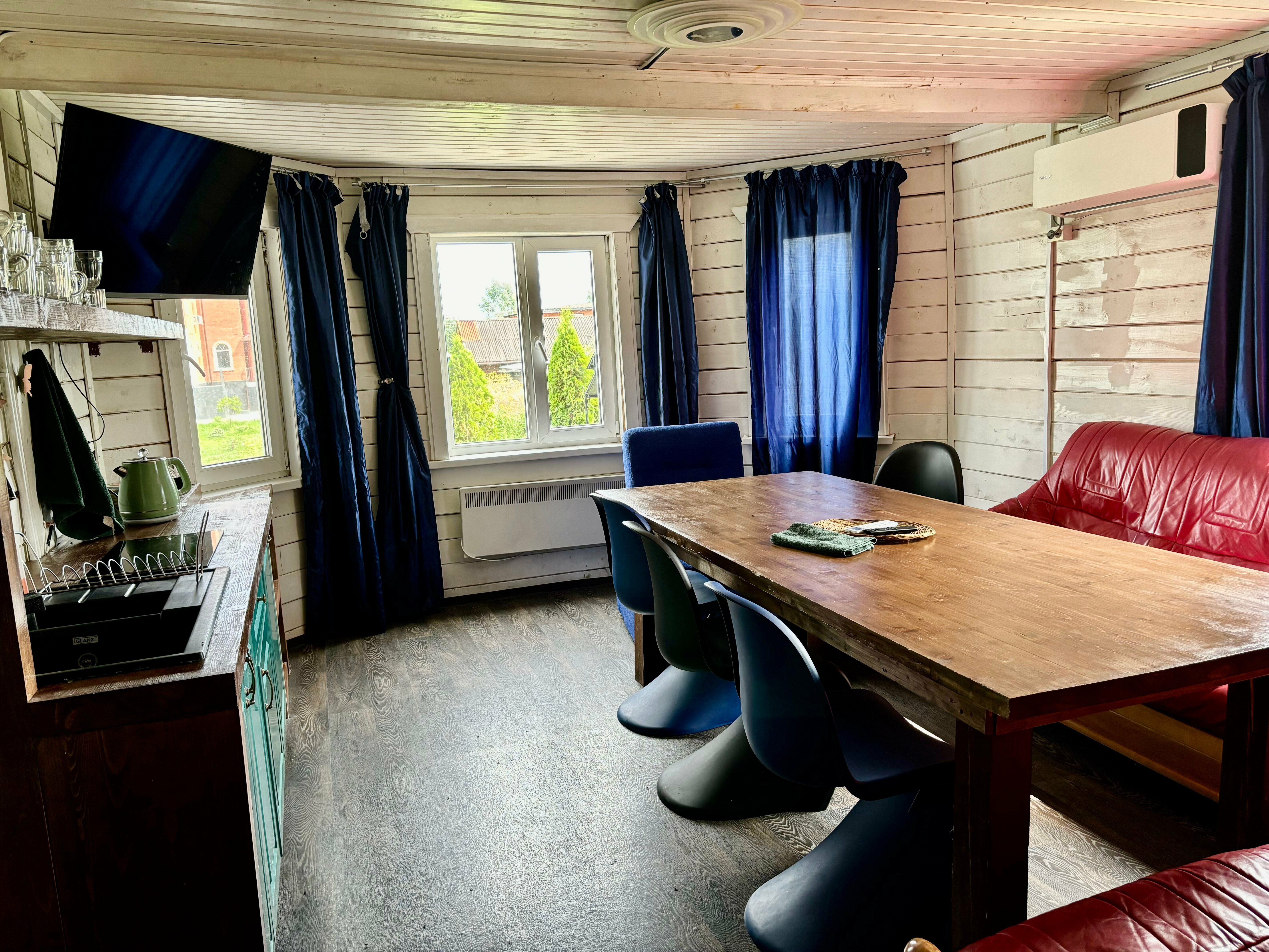 Дом с видом на лес