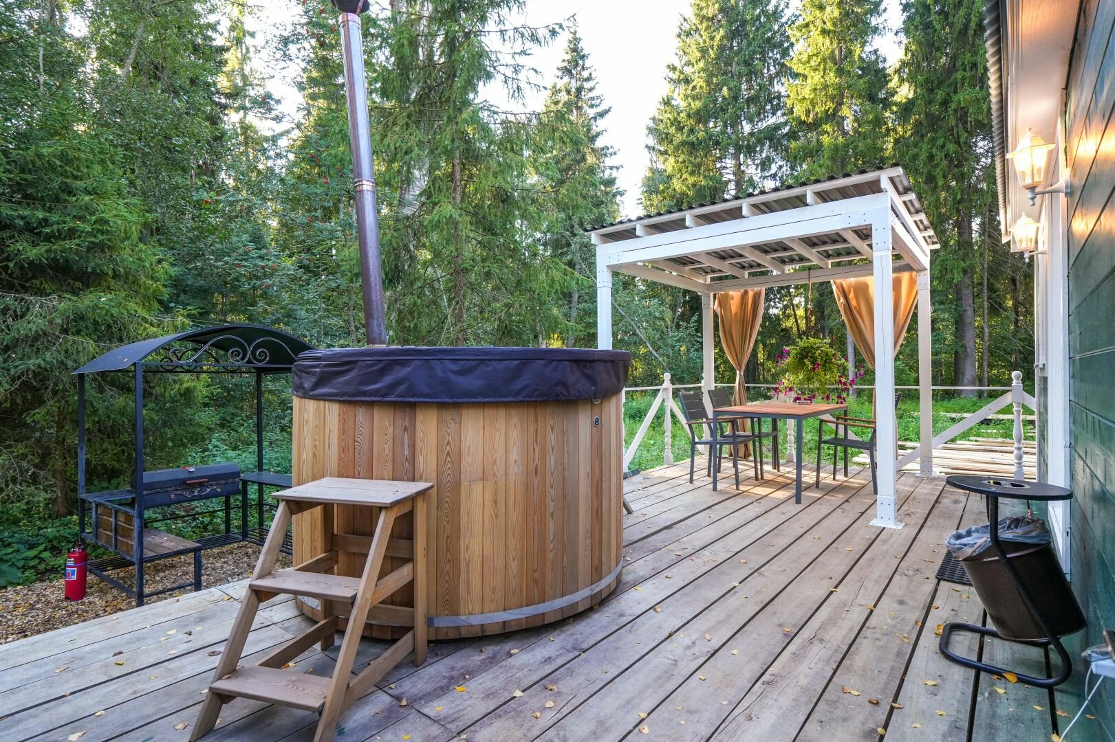 Дом с видом на лес