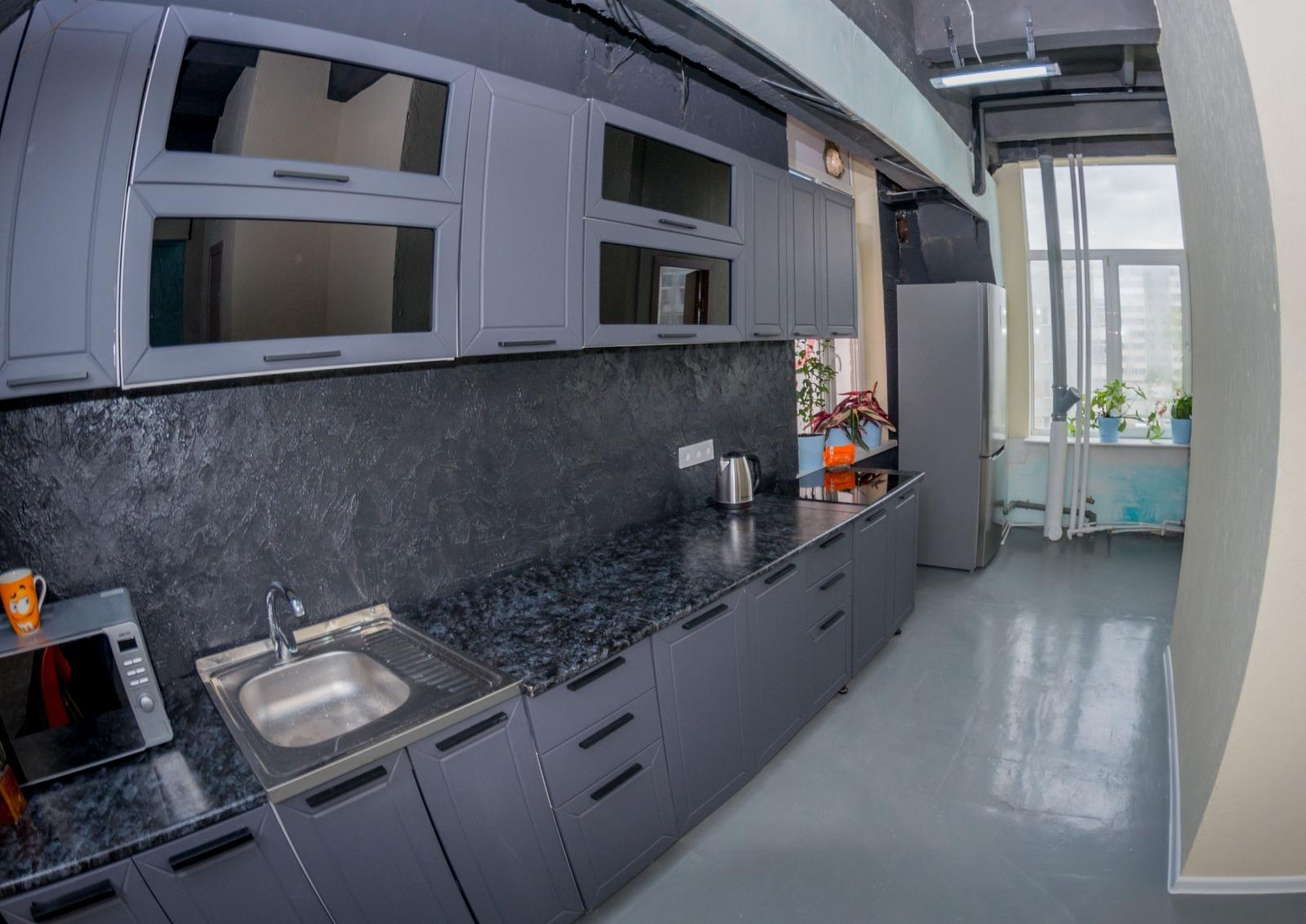 Кровать в общем 8-местном номере