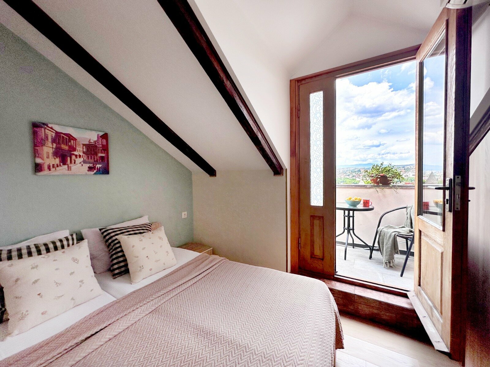 Небольшой двухместный номер с 1 кроватью