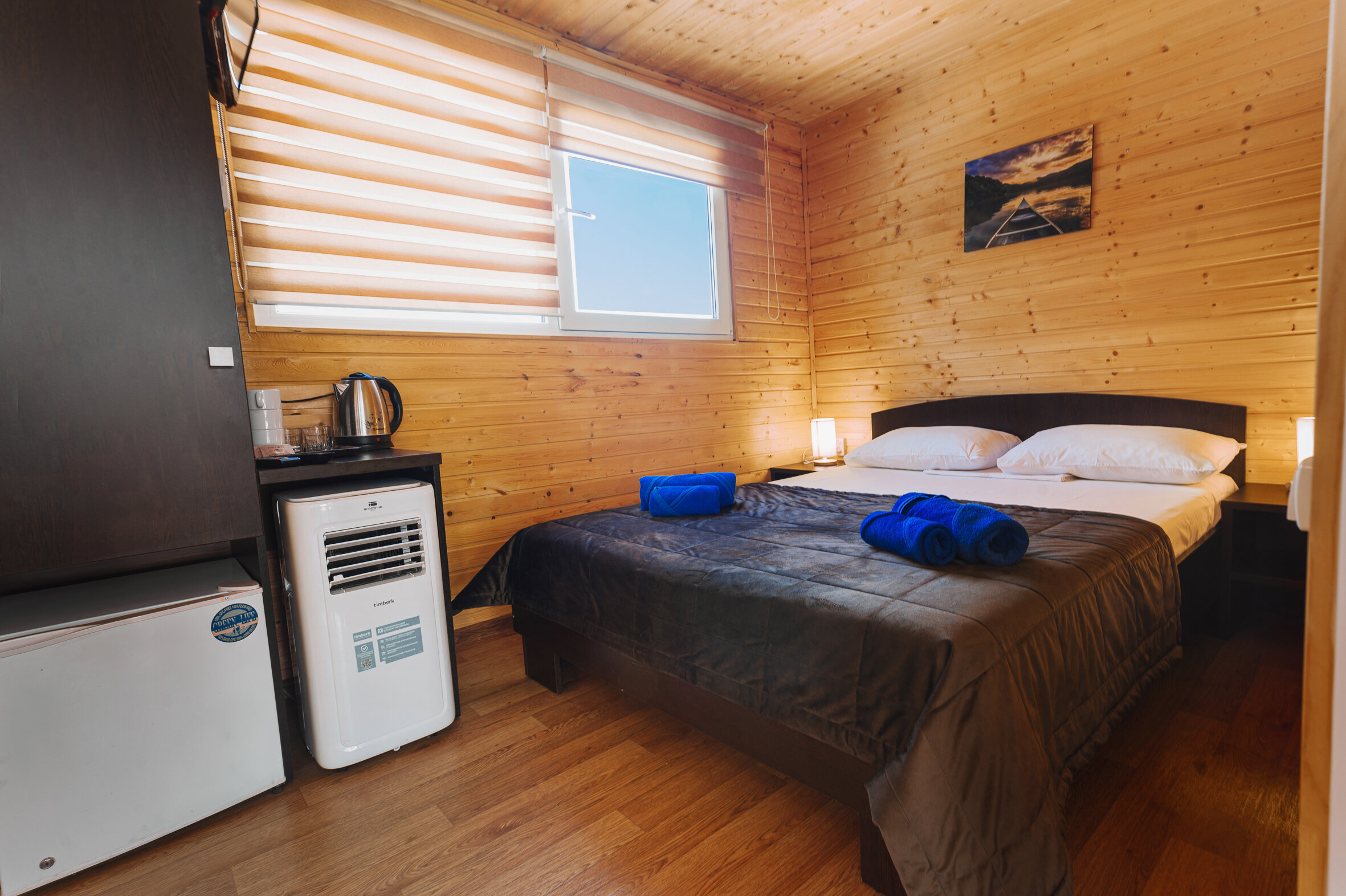 Трехместный номер с общей ванной комнатой