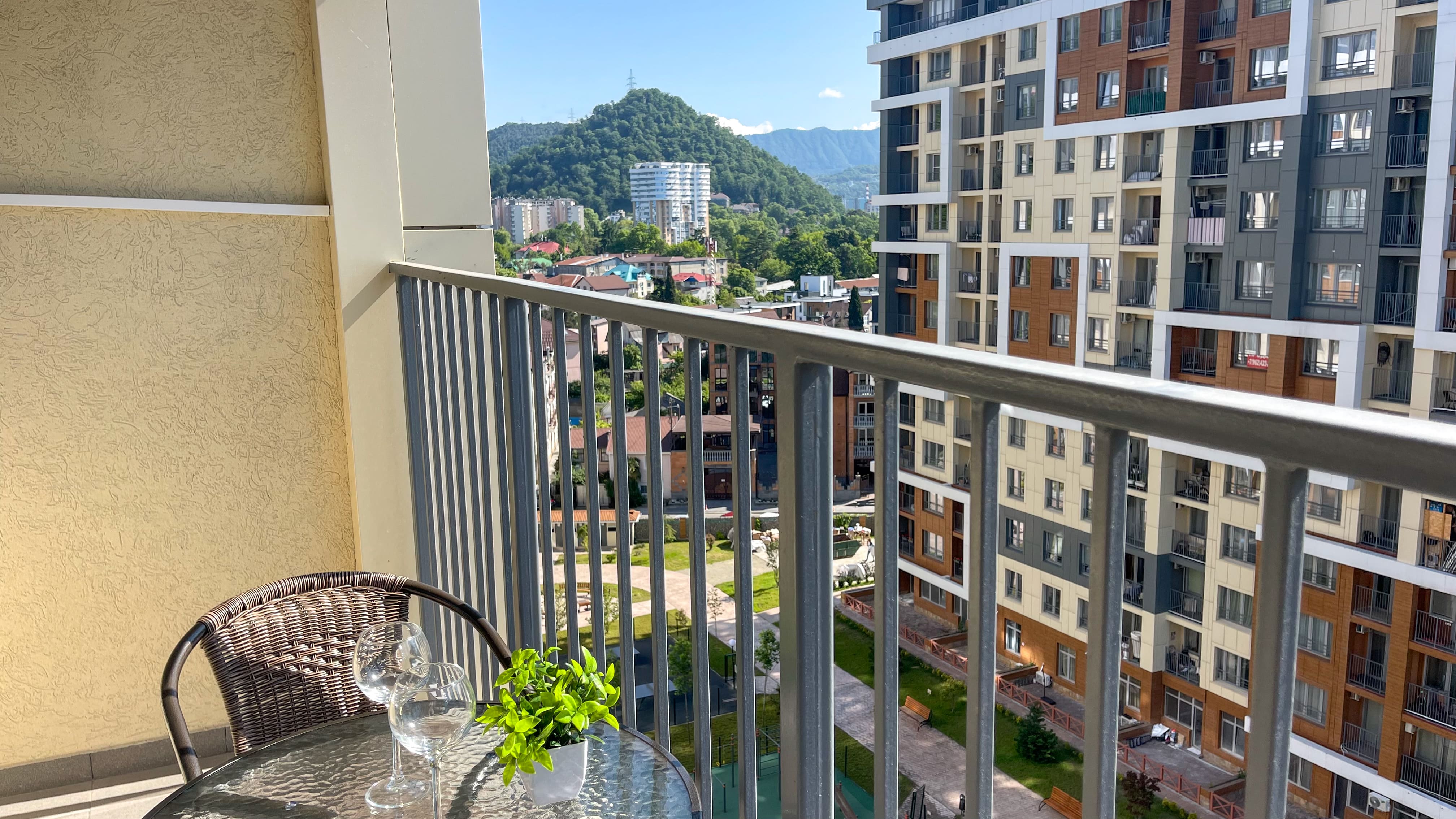 Апартаменты с балконом