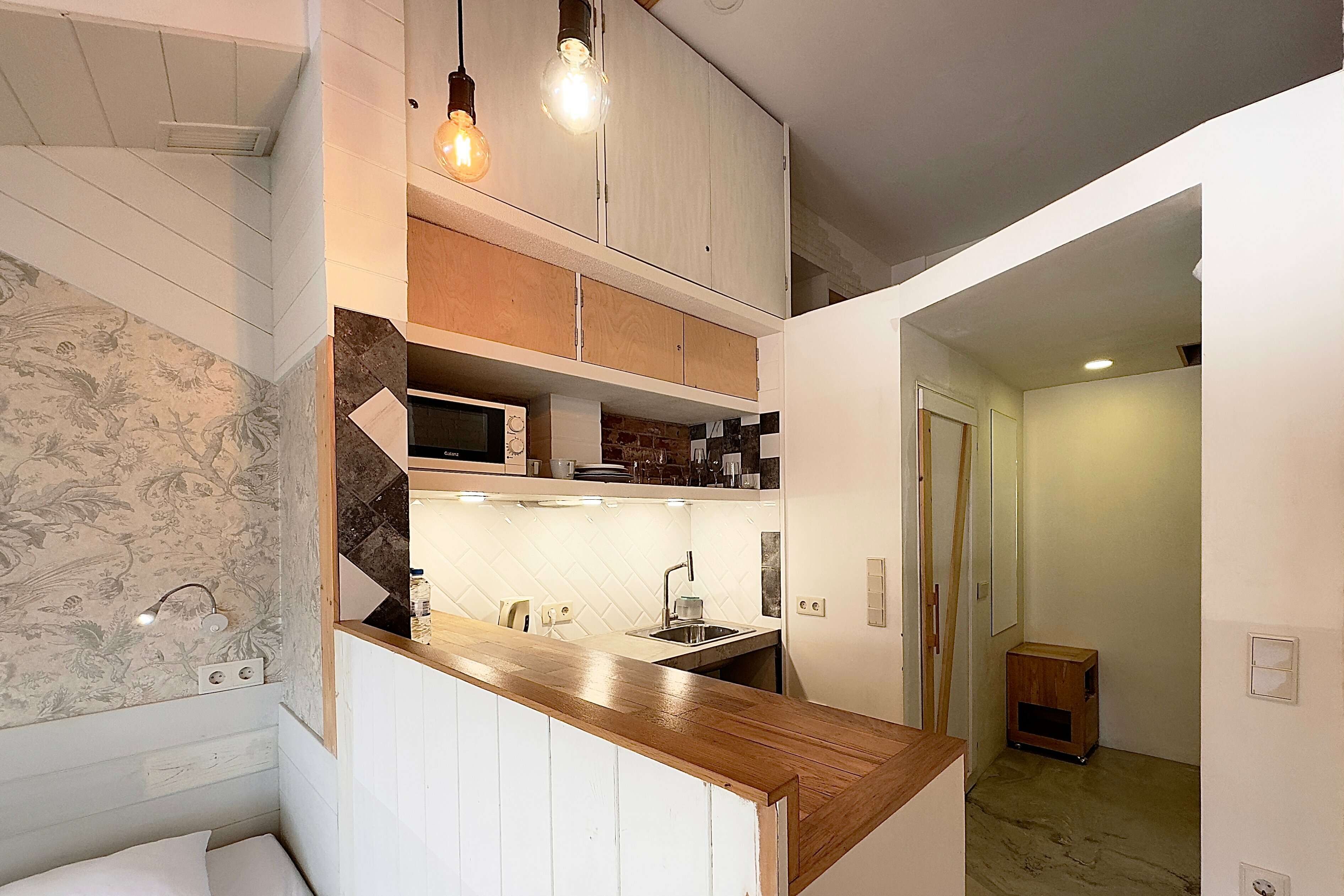 Трехместный номер с видом на горы