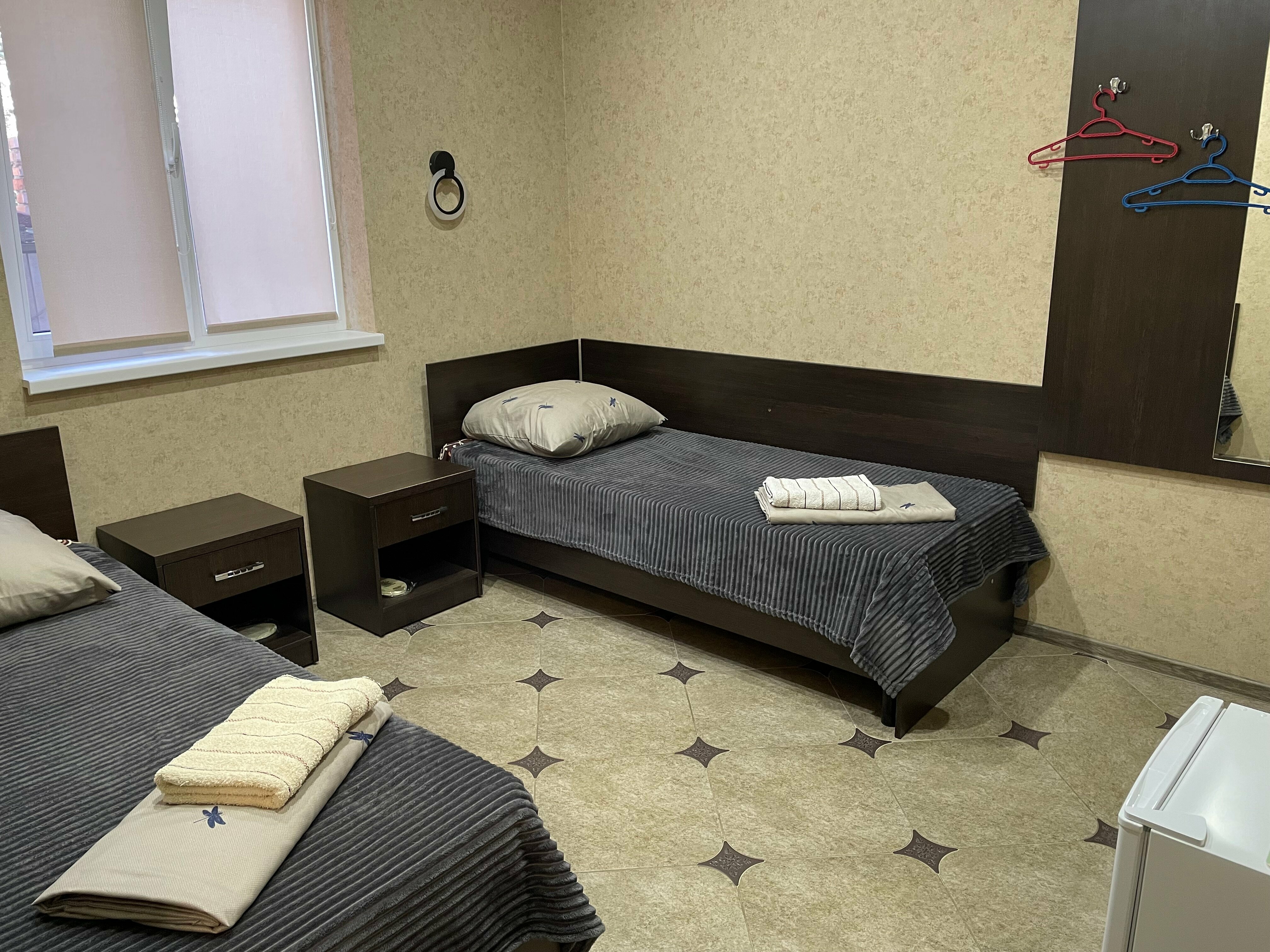 Трехместный номер с душем