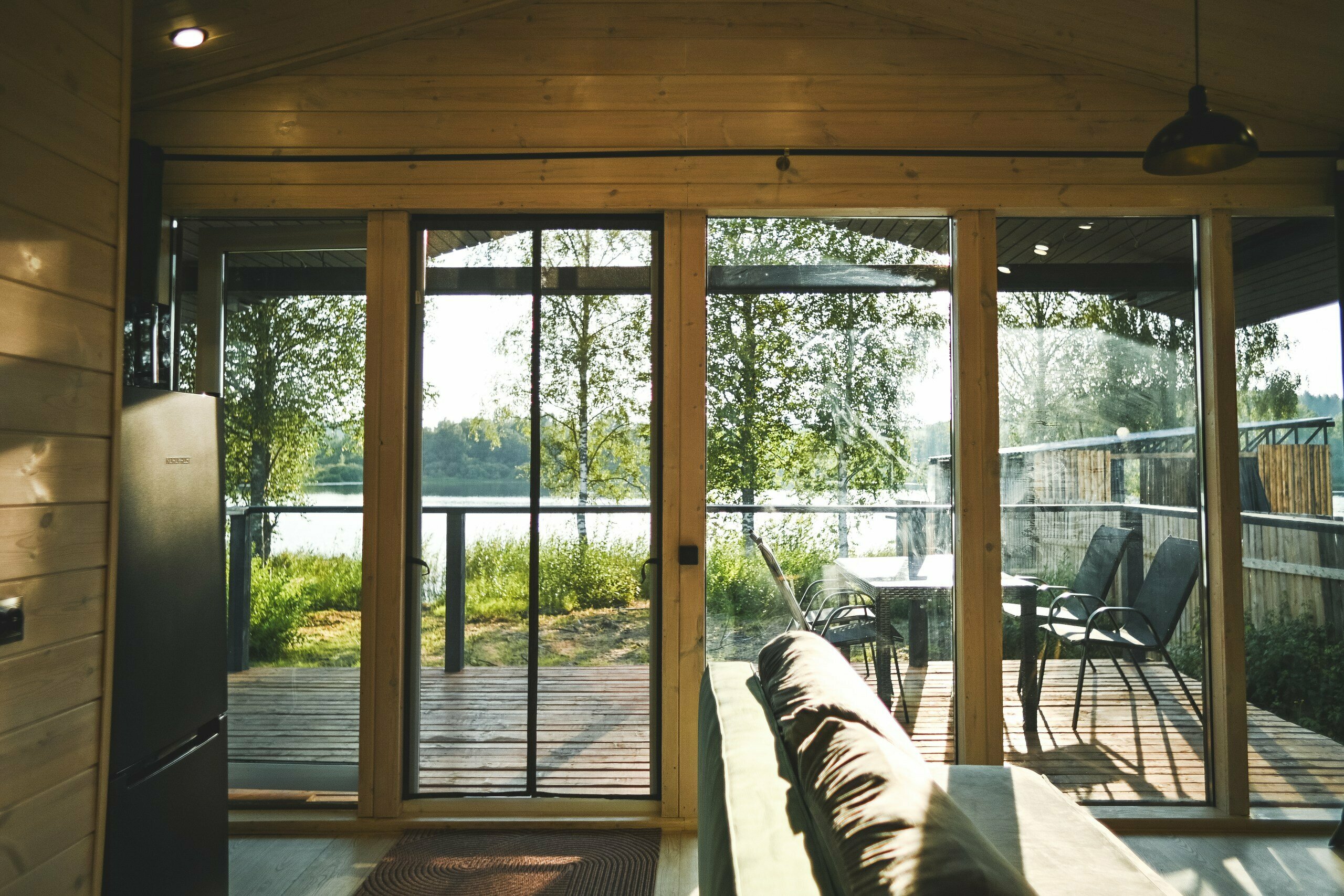 Дом с видом на озеро