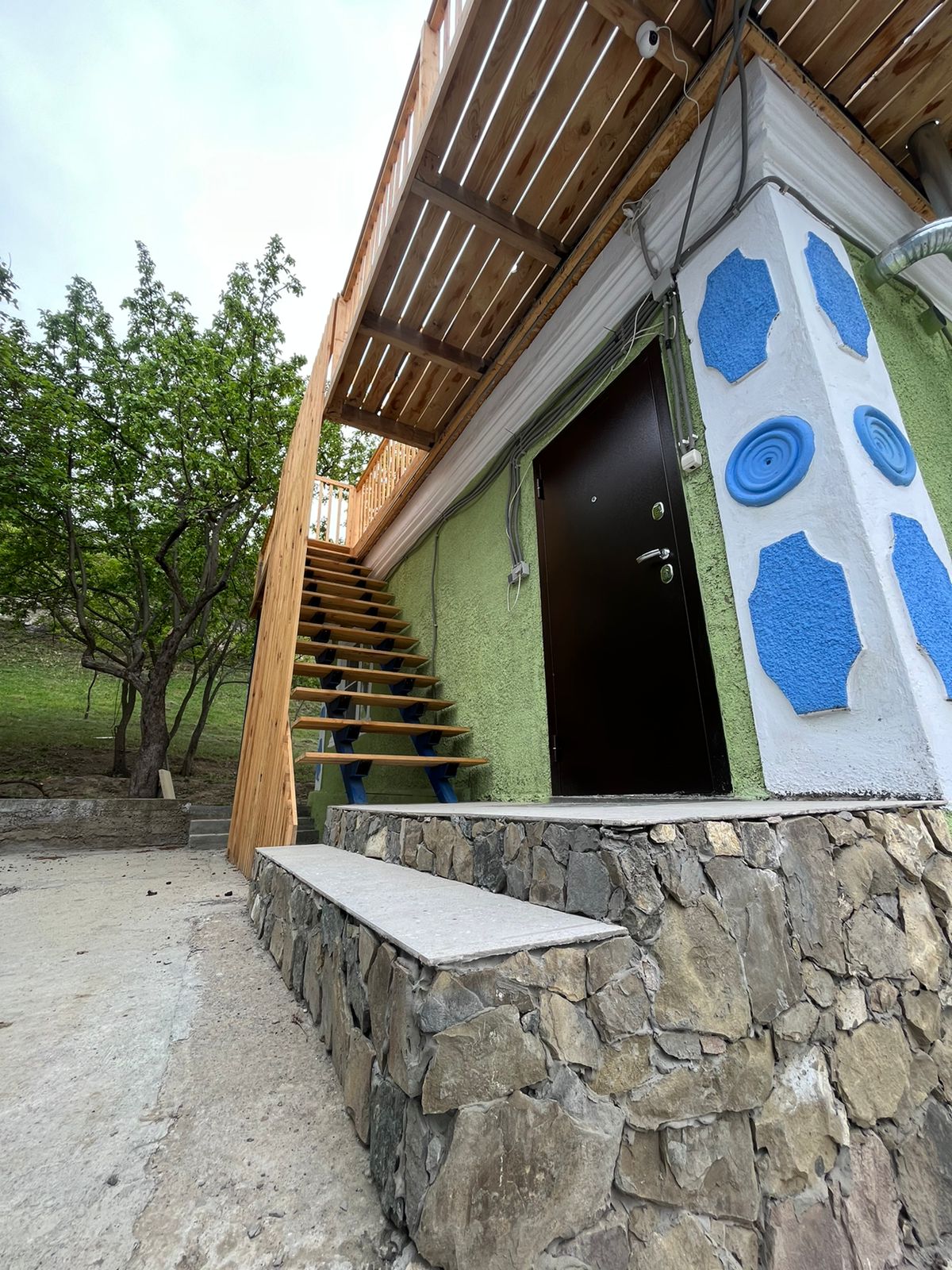 Четырехместный номер с видом на горы