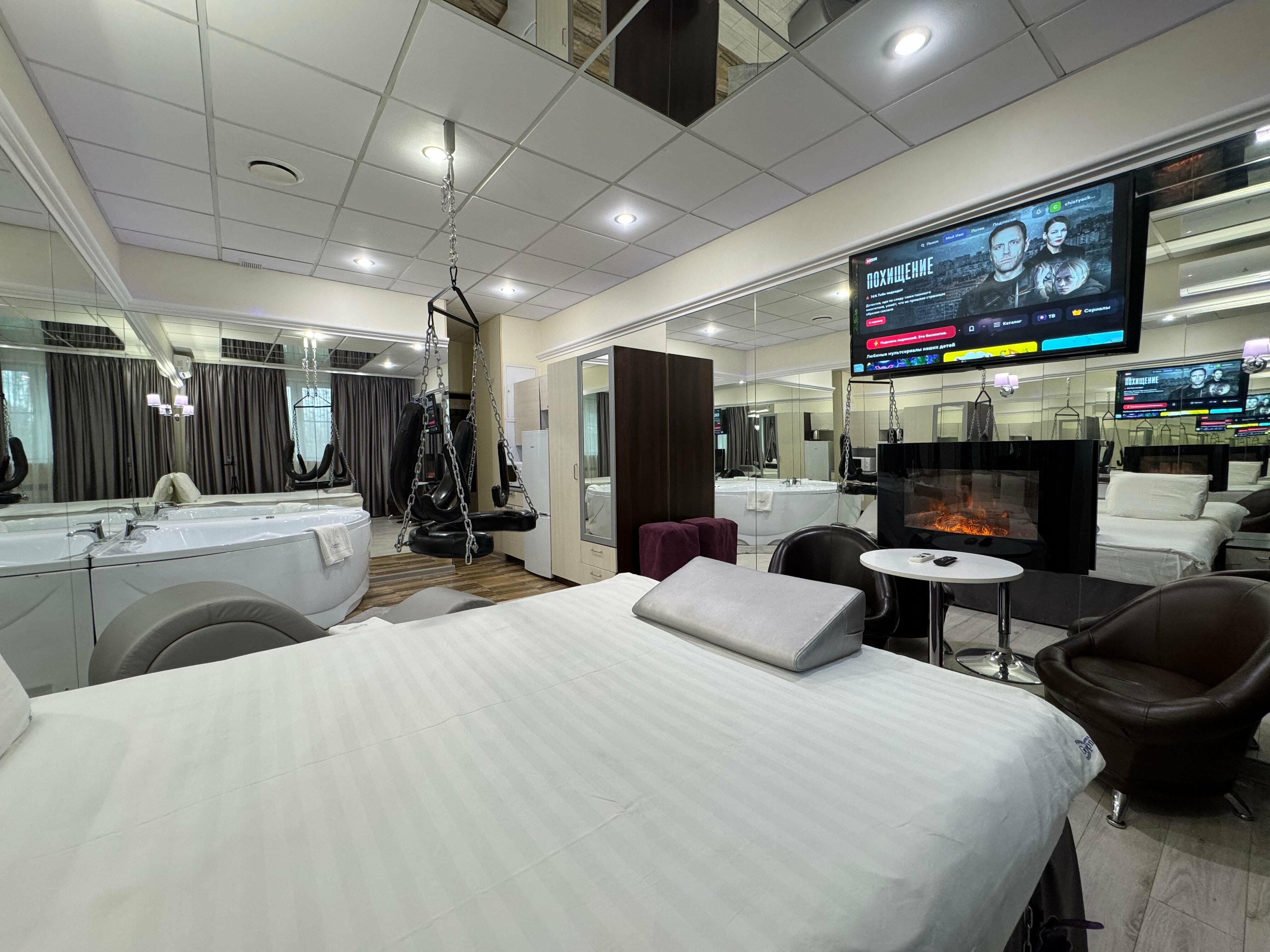 Улучшенный номер с кроватью размера «queen-size»