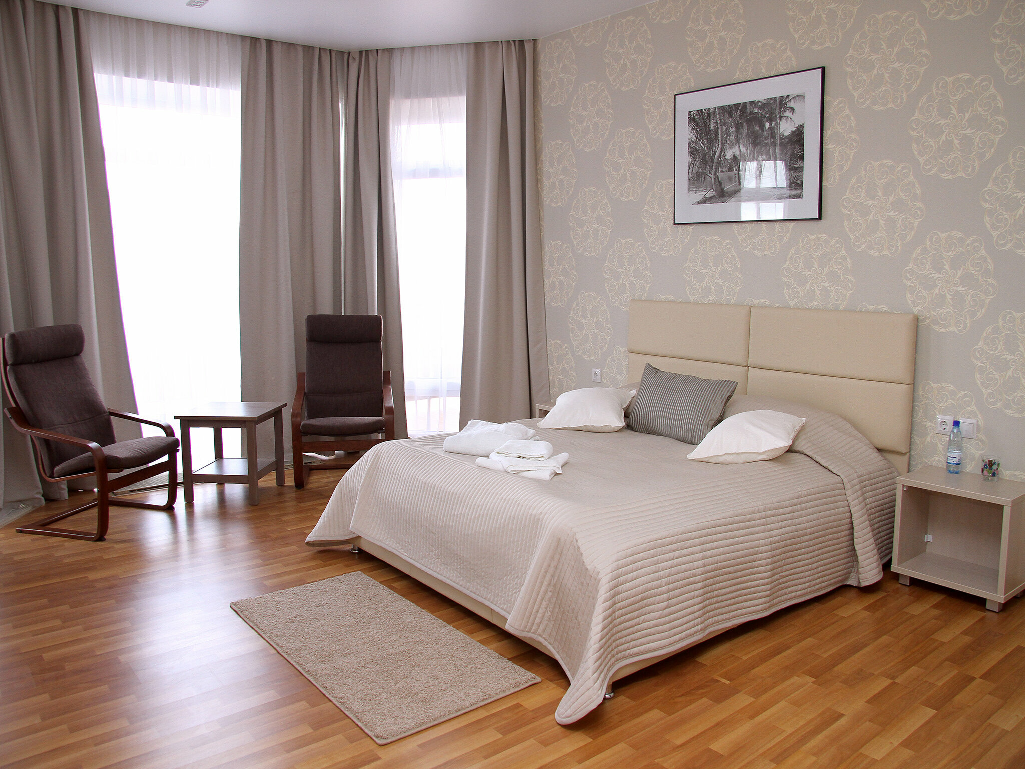 Люкс с кроватью размера «king-size» и балконом