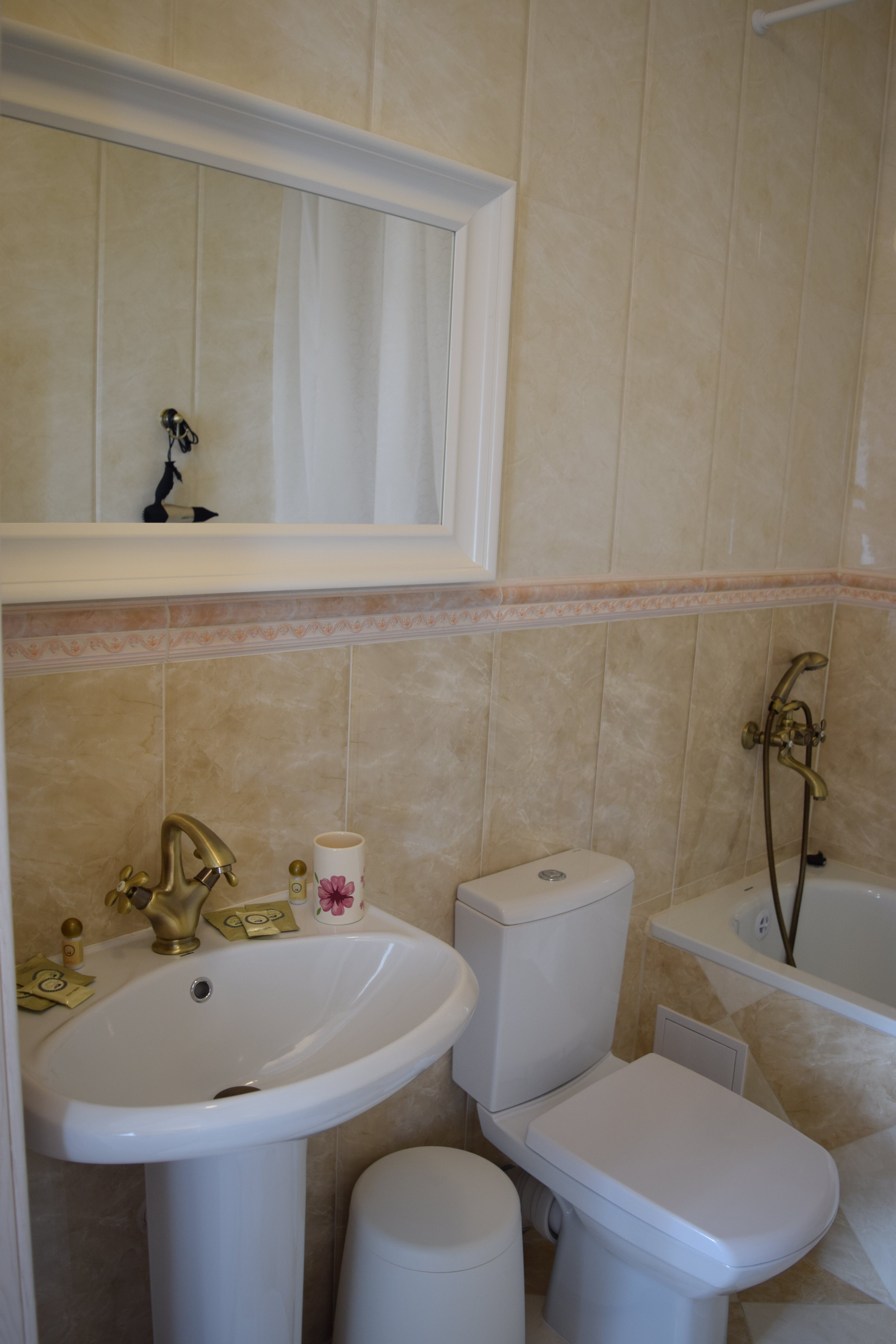 Двухместный номер с 1 кроватью и собственной ванной комнатой