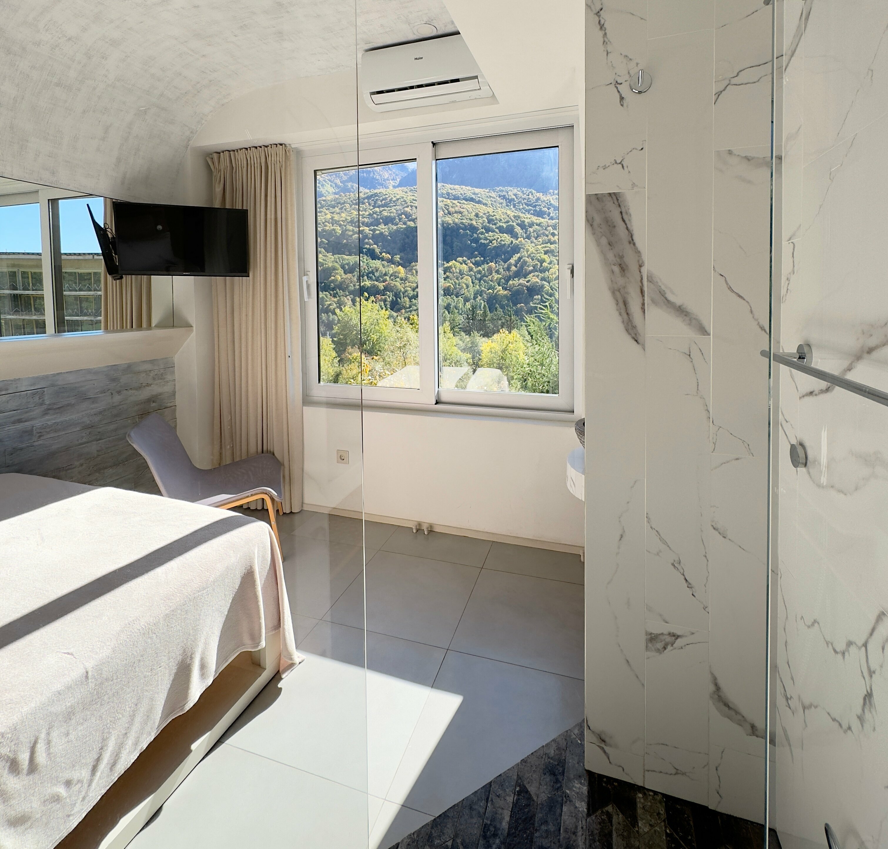 Номер-студия с видом на горы