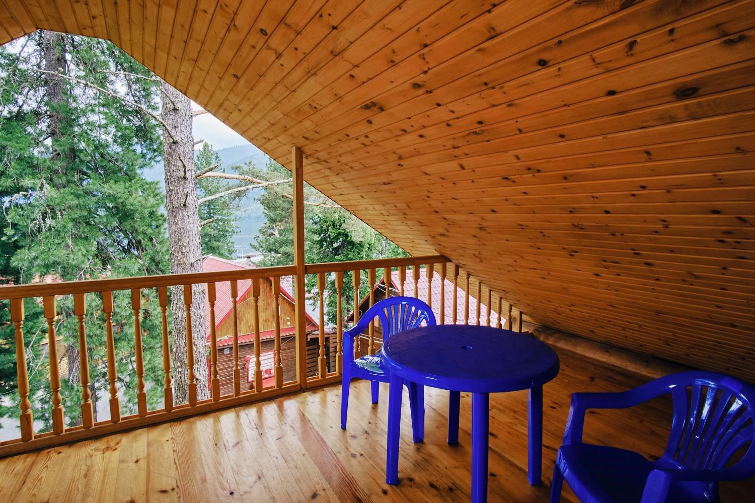 Четырехместный номер с балконом