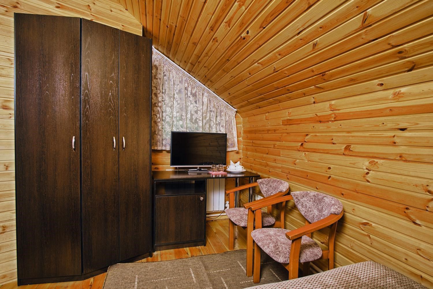 Четырехместный номер с балконом