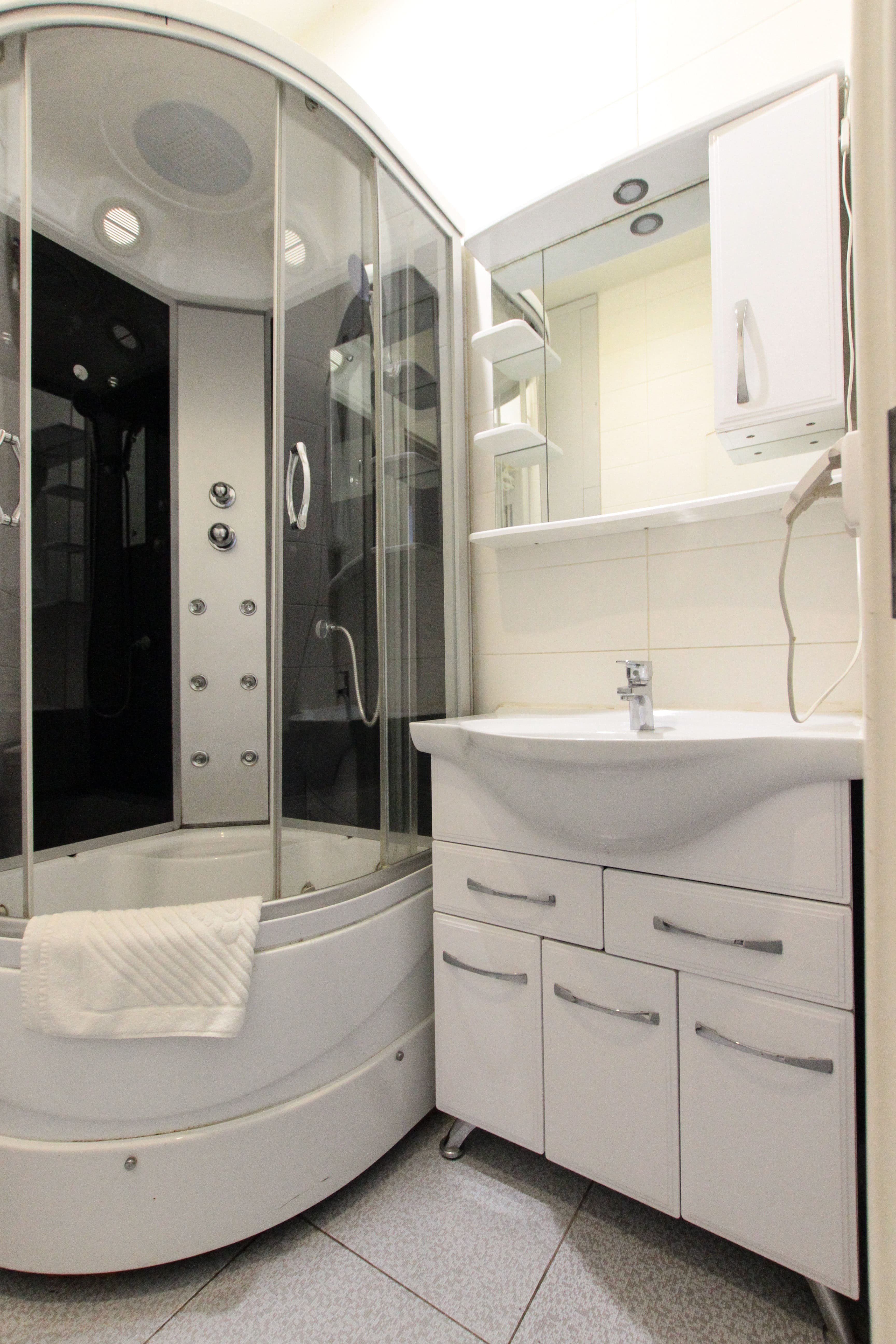 Номер-студия с кроватью размера «queen-size»