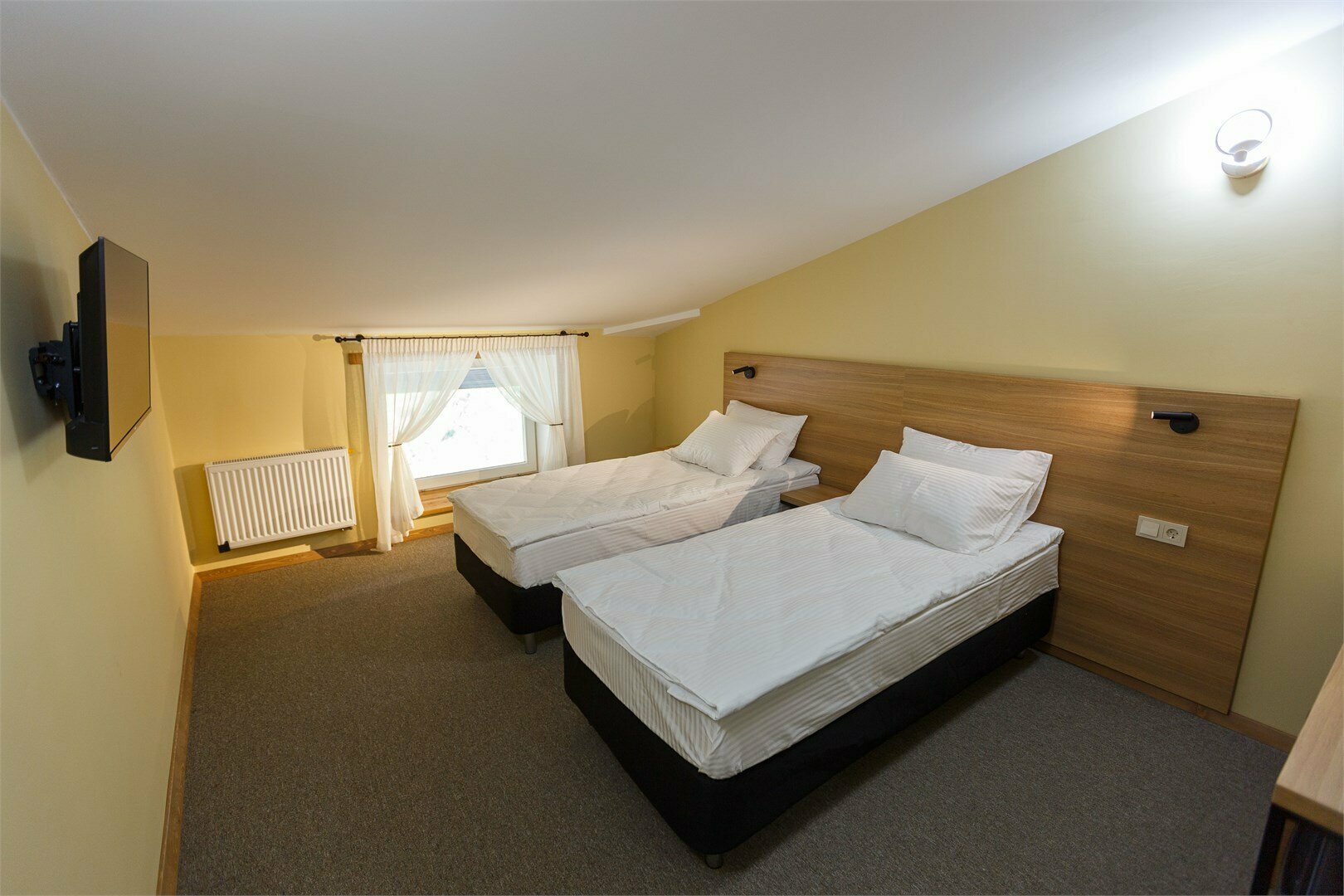 Стандарт - мансарда №301